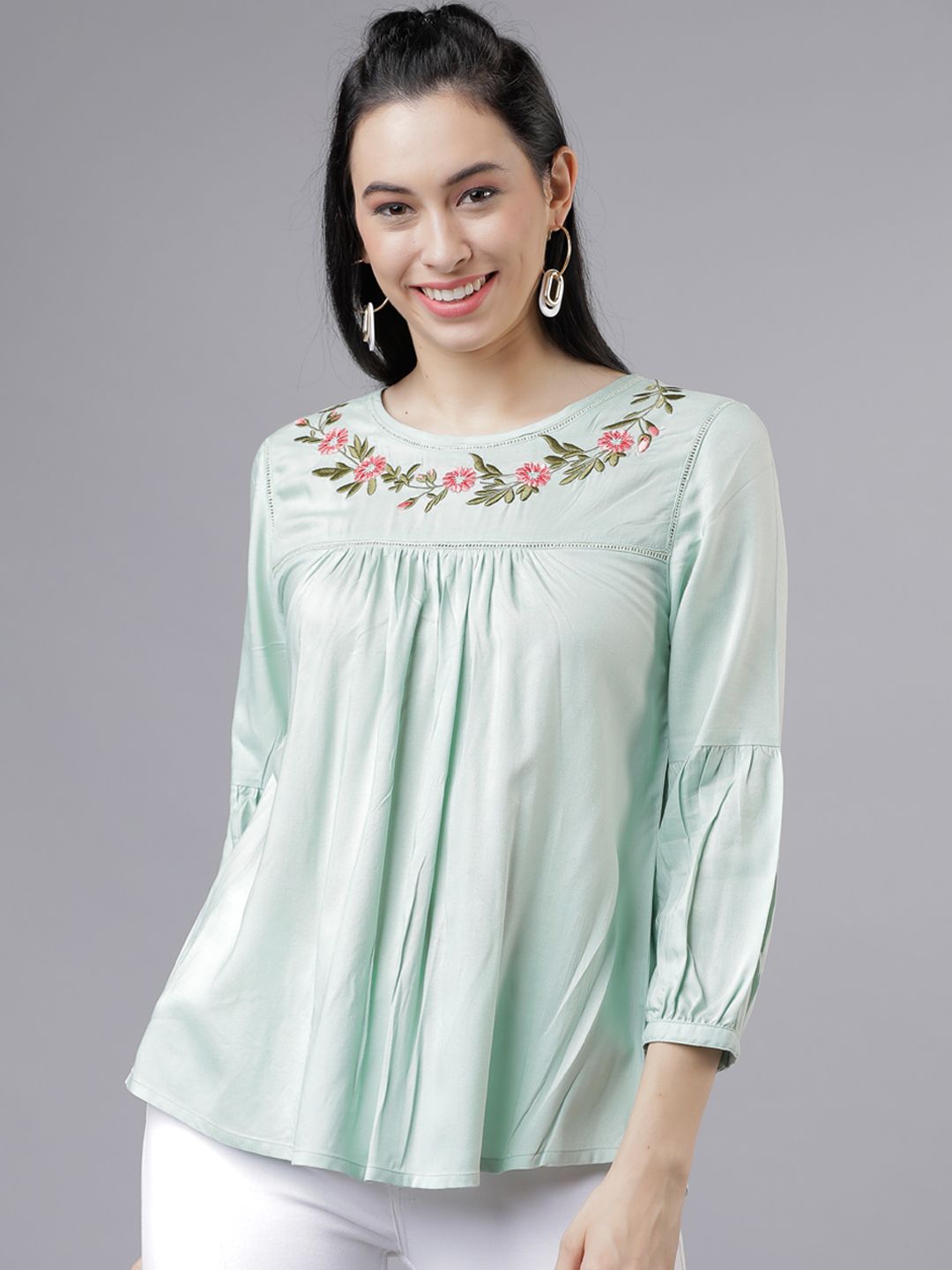 Vishudh Women Green Embroidered Top