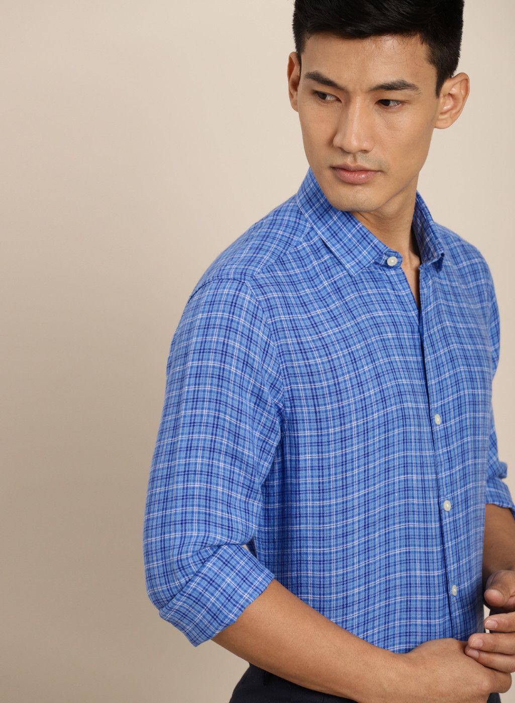 INVICTUS Blue & White Slim Fit Checked Smart Casual Linen Shirt