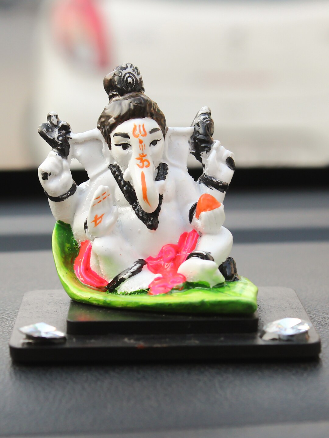 eCraftIndia Green & White Lord Ganesha Decorative Showpiece Price in India