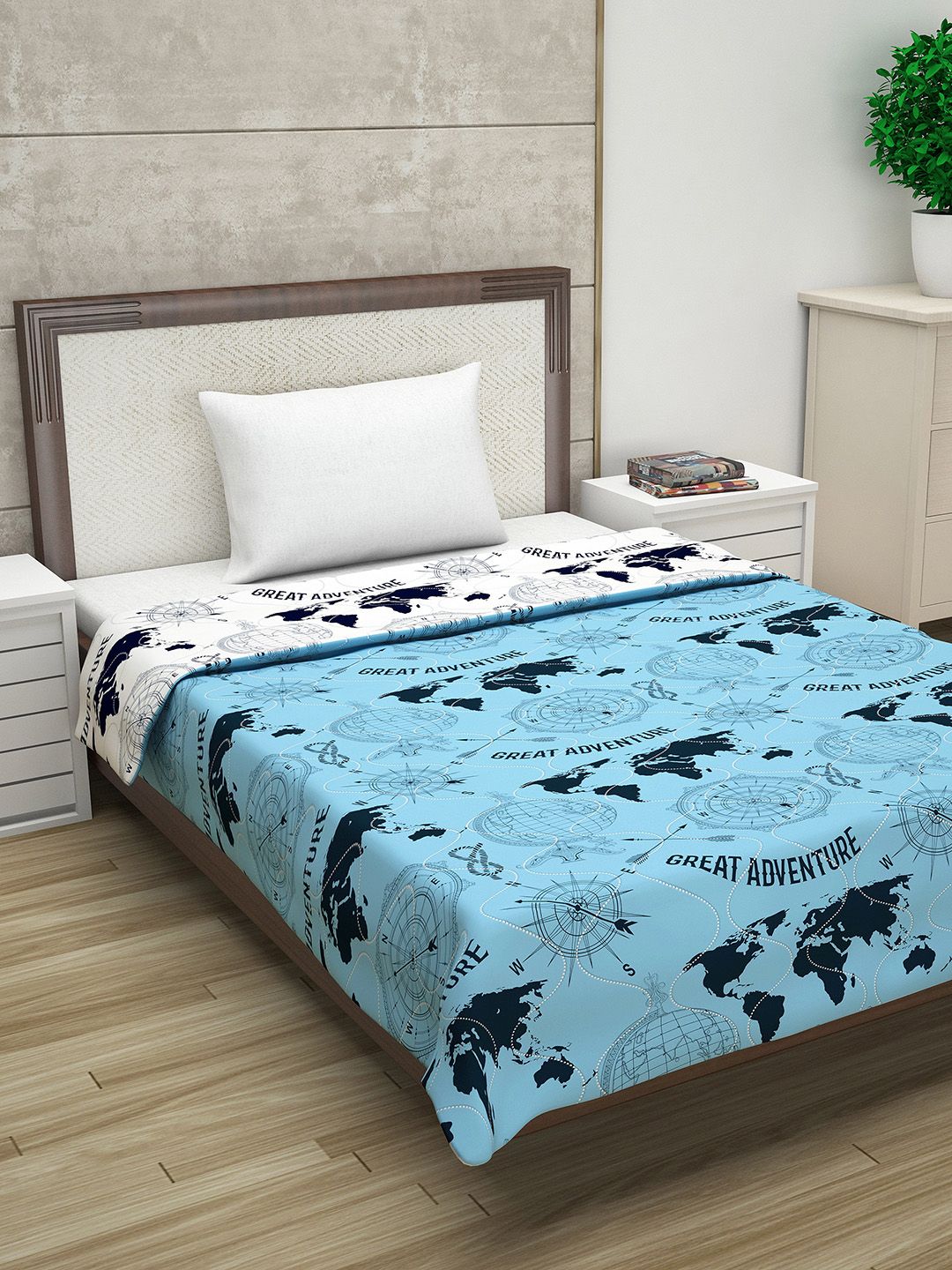 Divine Casa Blue & White Abstract Mild Winter 110 GSM Single Bed Reversible Comforter Price in India