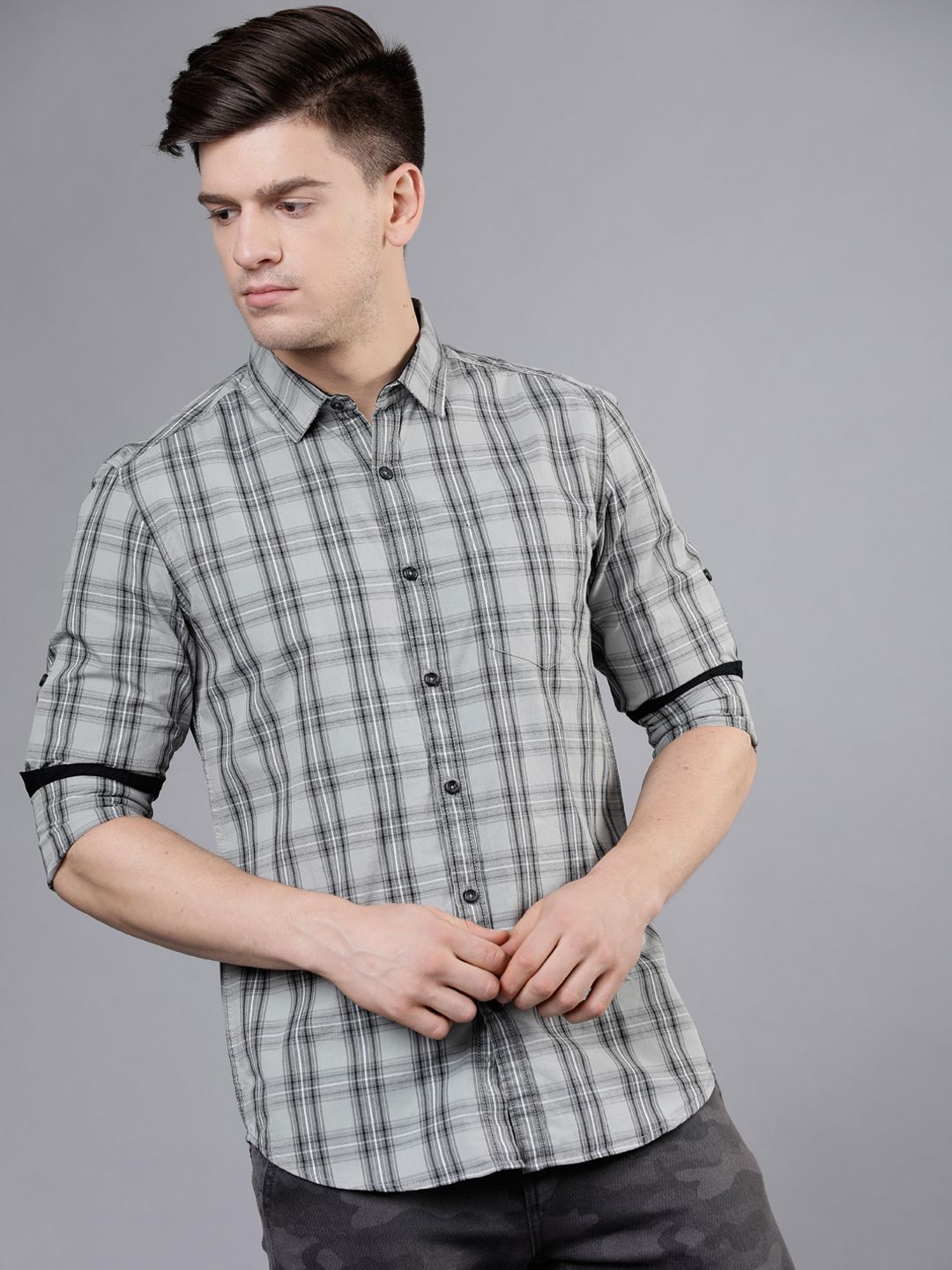 LOCOMOTIVE Men Grey & Black Slim Fit Checked Casual Shirt