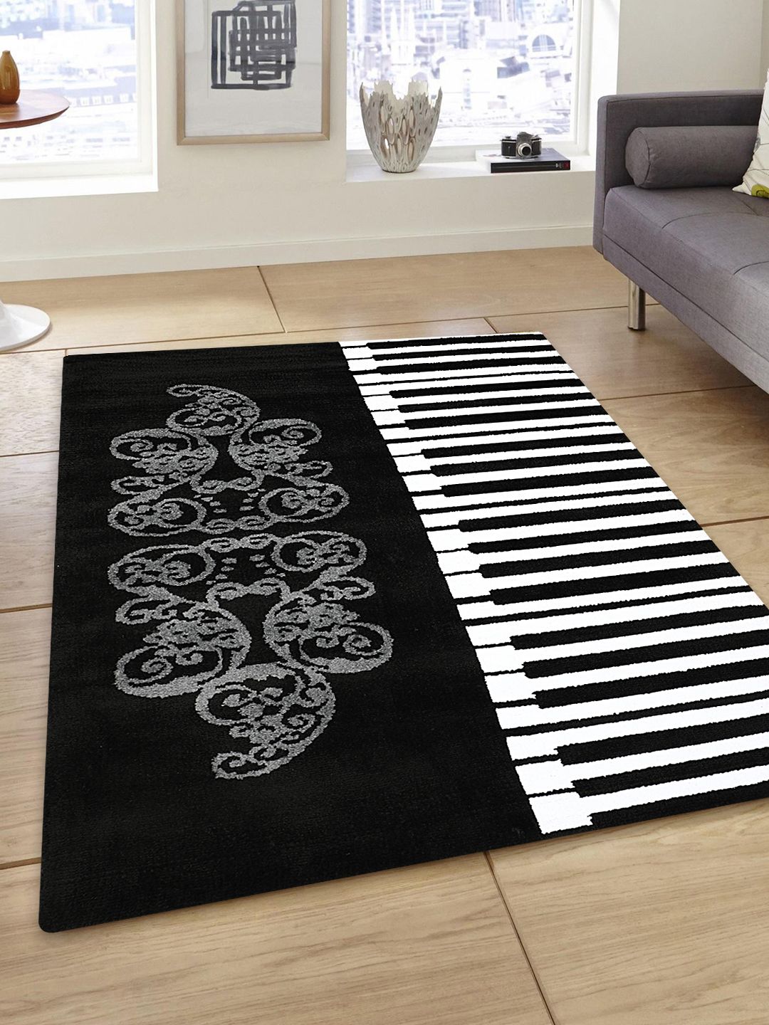 PRESTO Black & White Printed Hand-Tufted Anti-Skid Polyester Carpet Price in India