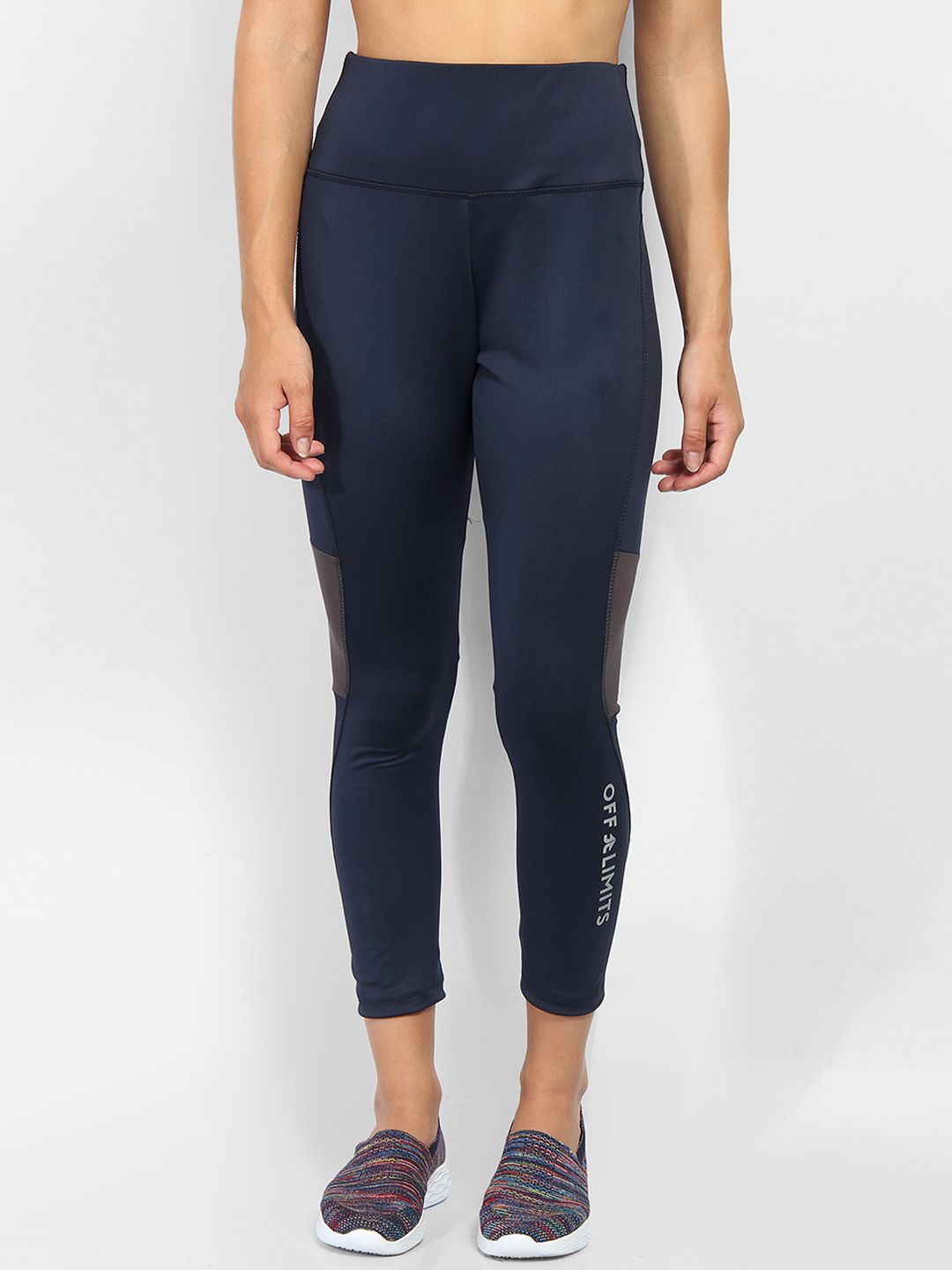 OFF LIMITS Women Navy Blue Colourblocked Workout Tights Price in India