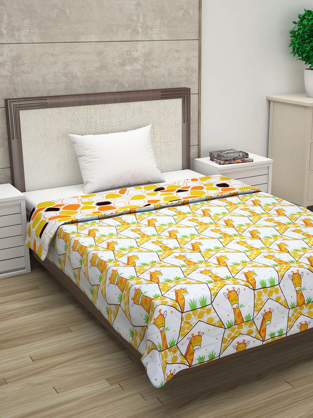 Divine Casa Yellow & Orange Cartoon Characters Mild Winter 110 GSM Single Bed Comforter Price in India