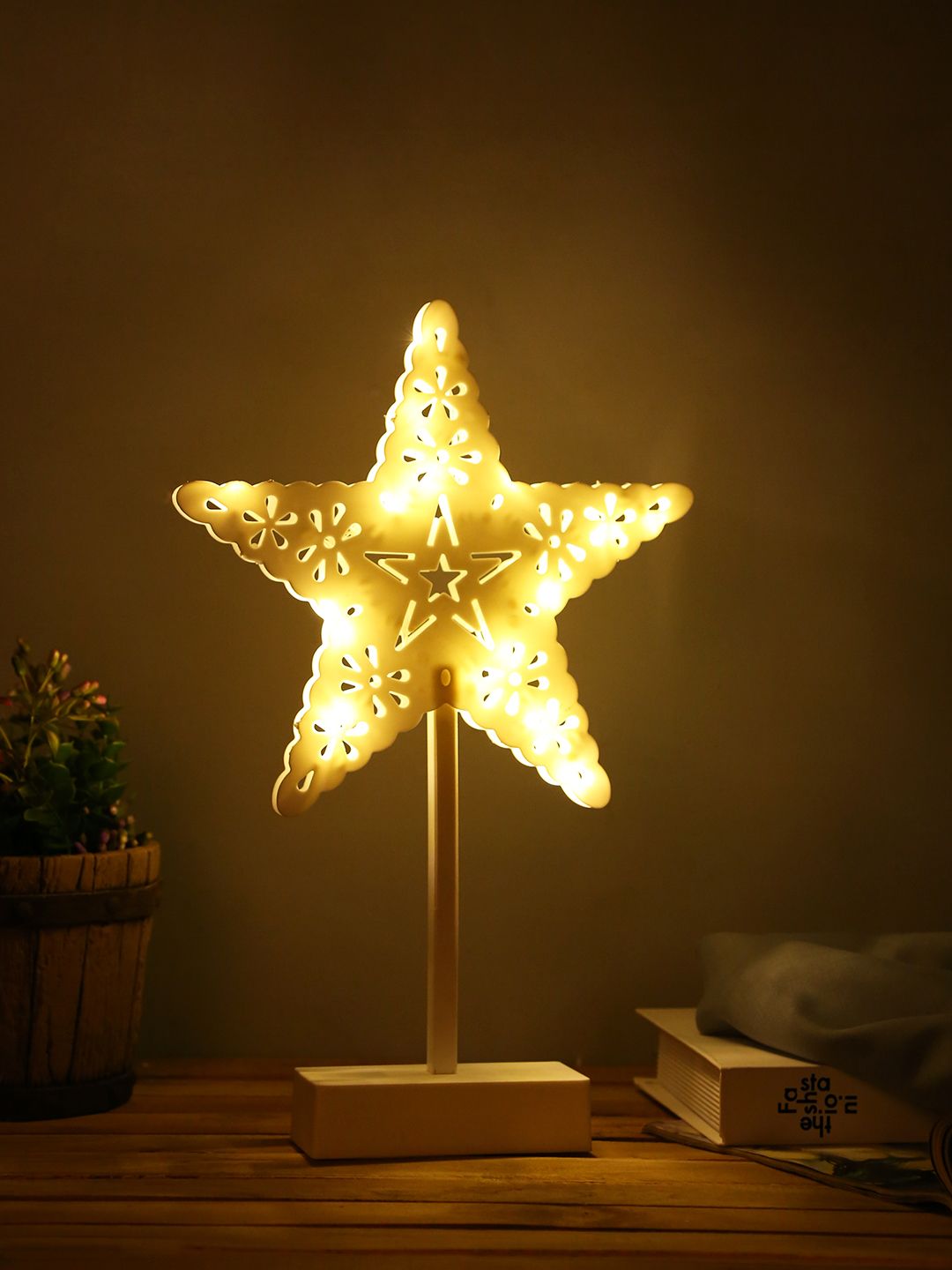 TAYHAA White Star Shaped LED Lighting Table Top Lamp Price in India