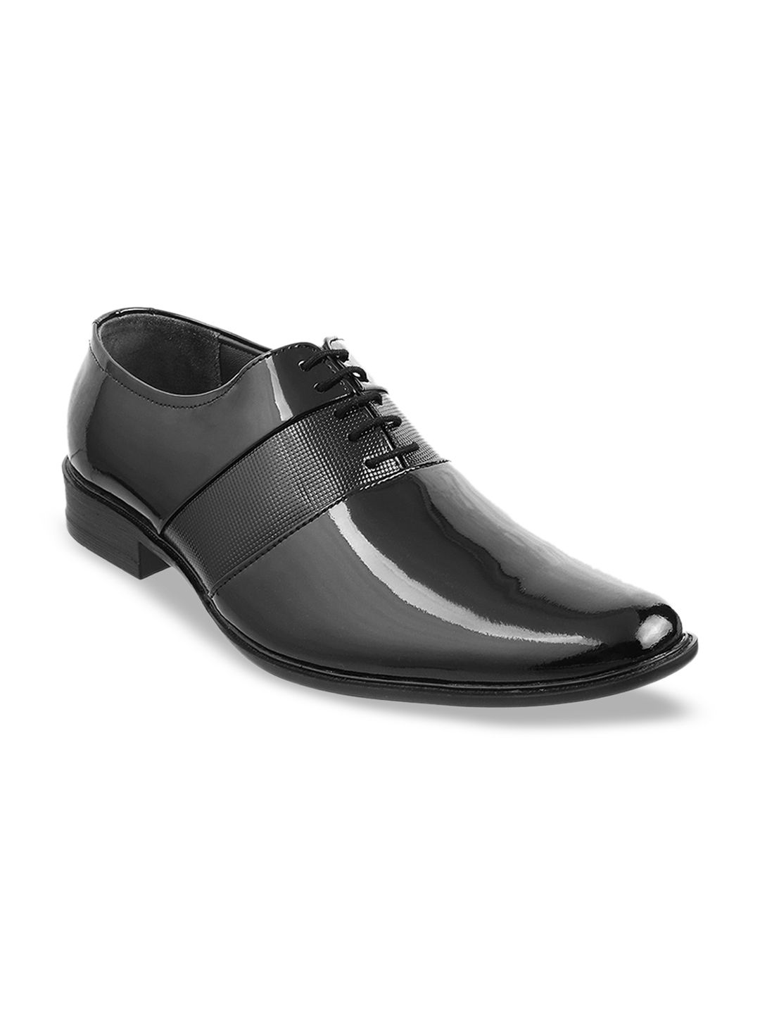 Mochi Men Black Textured Leather Oxfords