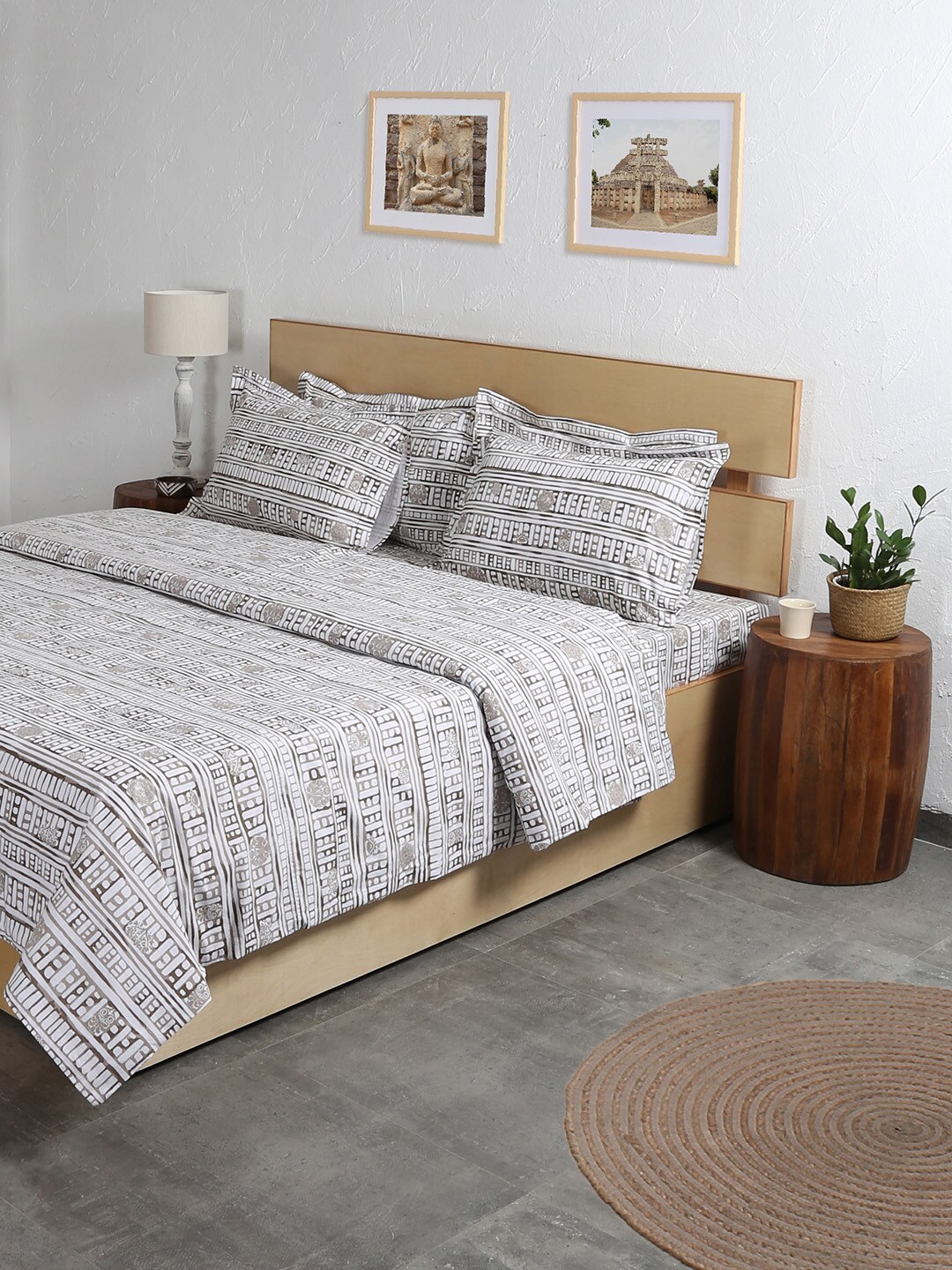 House This Grey & White Geometric Mild Winter 110 GSM Single Bed Dohar Price in India