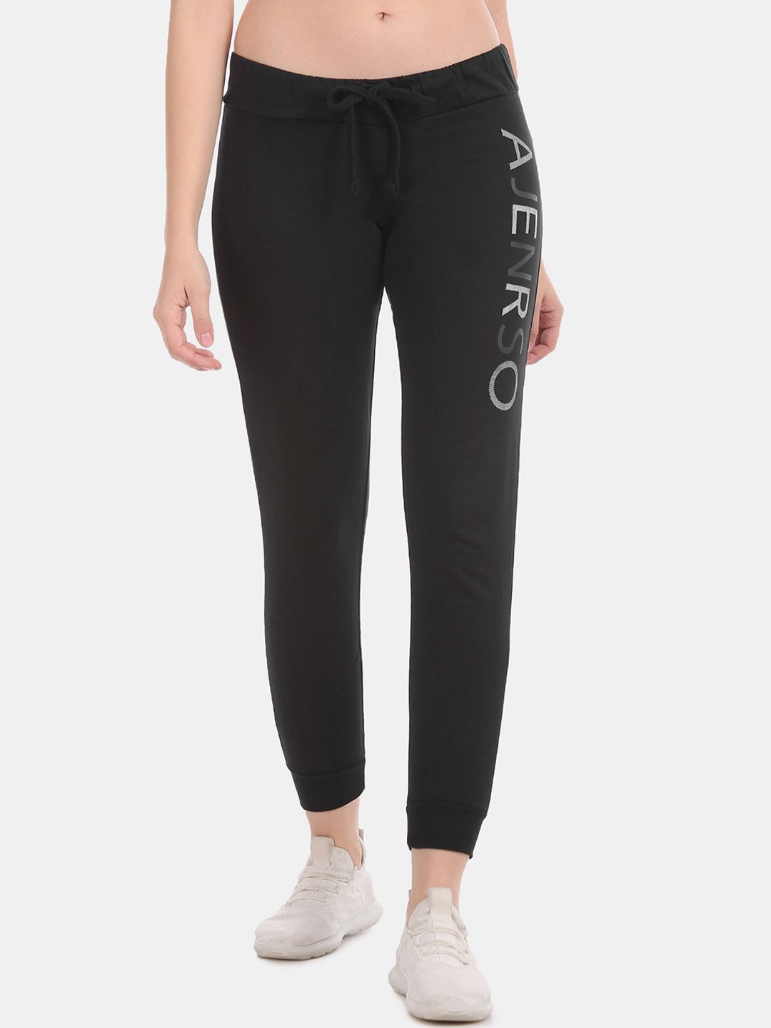 Aeropostale Women Black Solid Mid-Rise Joggers Price in India