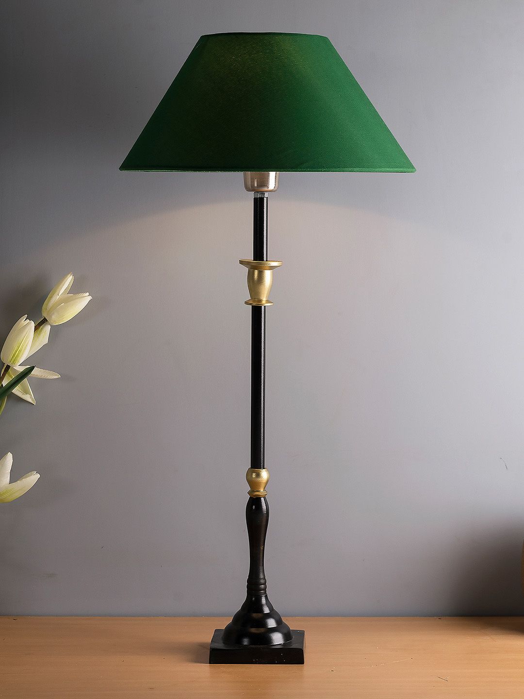 Homesake Black & Black Solid Traditional Frustum Table Lamp Price in India