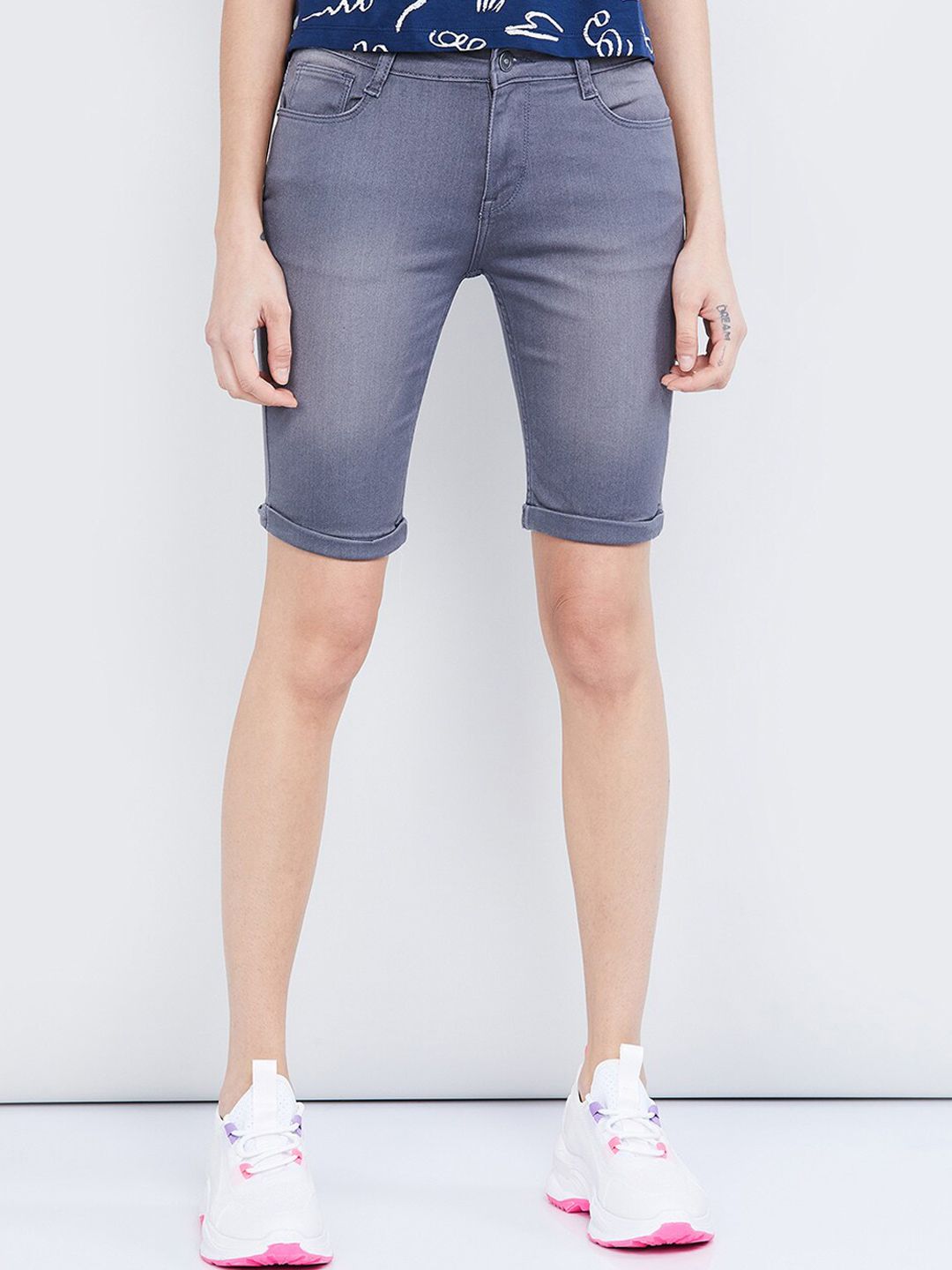 max Women Blue Washed Regular Fit Denim Shorts