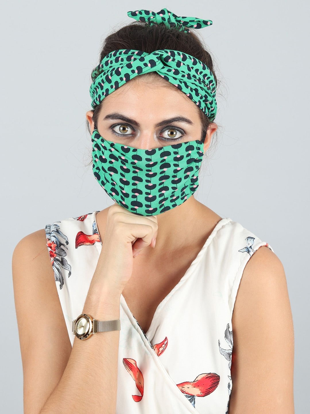 Swiss Design Women Green Single 2-Ply Outdoor Mask Criss Cross Head Band & 1 Hair Band Price in India