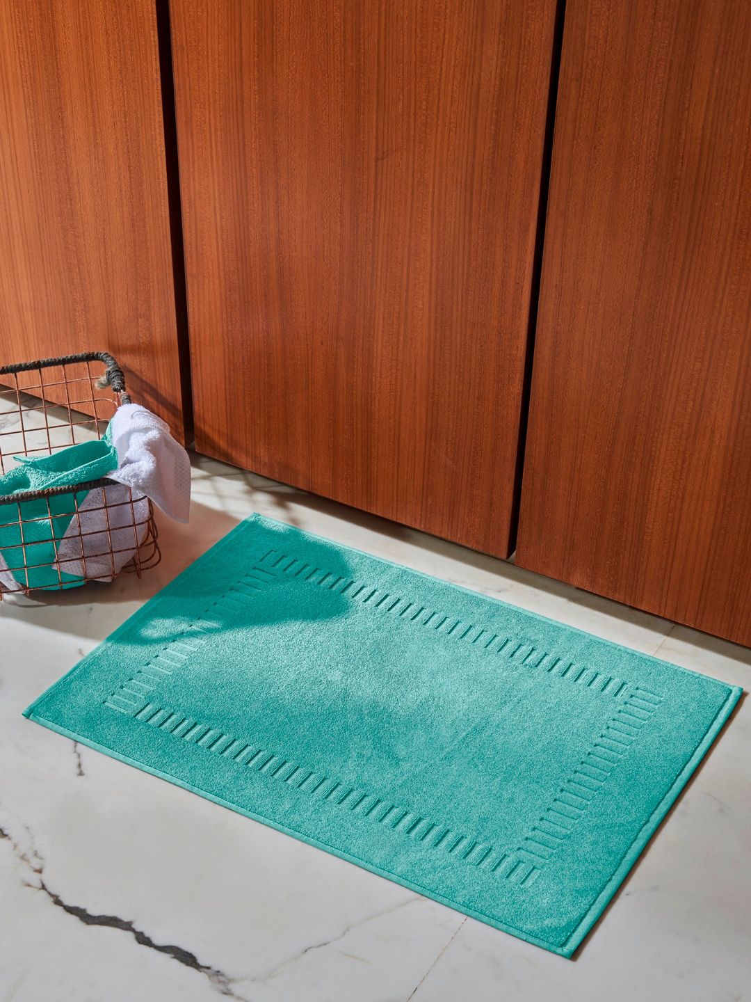 DDecor Turquoise Blue Solid 550 GSM Live Beautiful Bath Rug