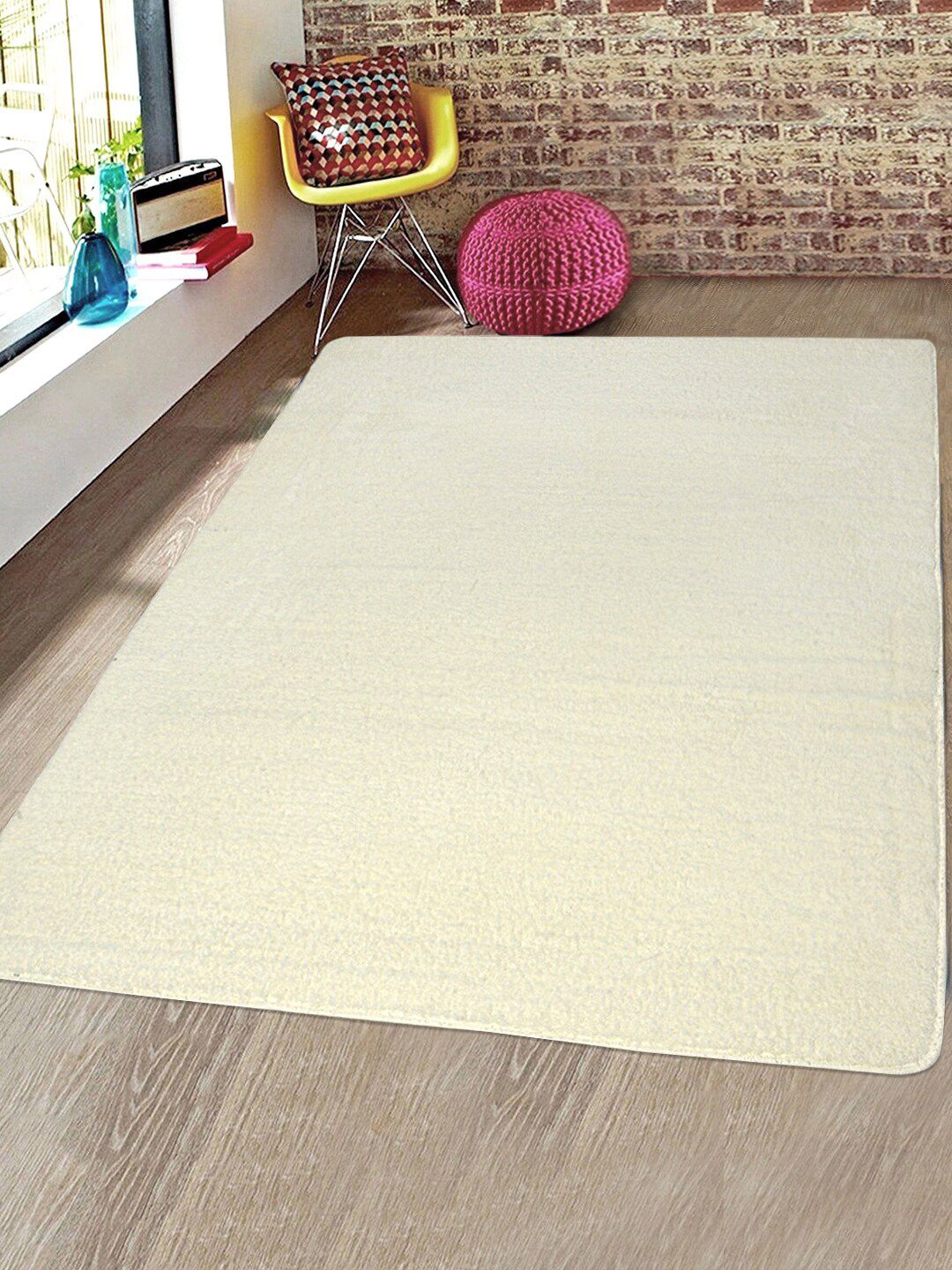 Saral Home Unisex Off White Solid Polyester Shaggy Yarn Anti-skid Carpet Price in India
