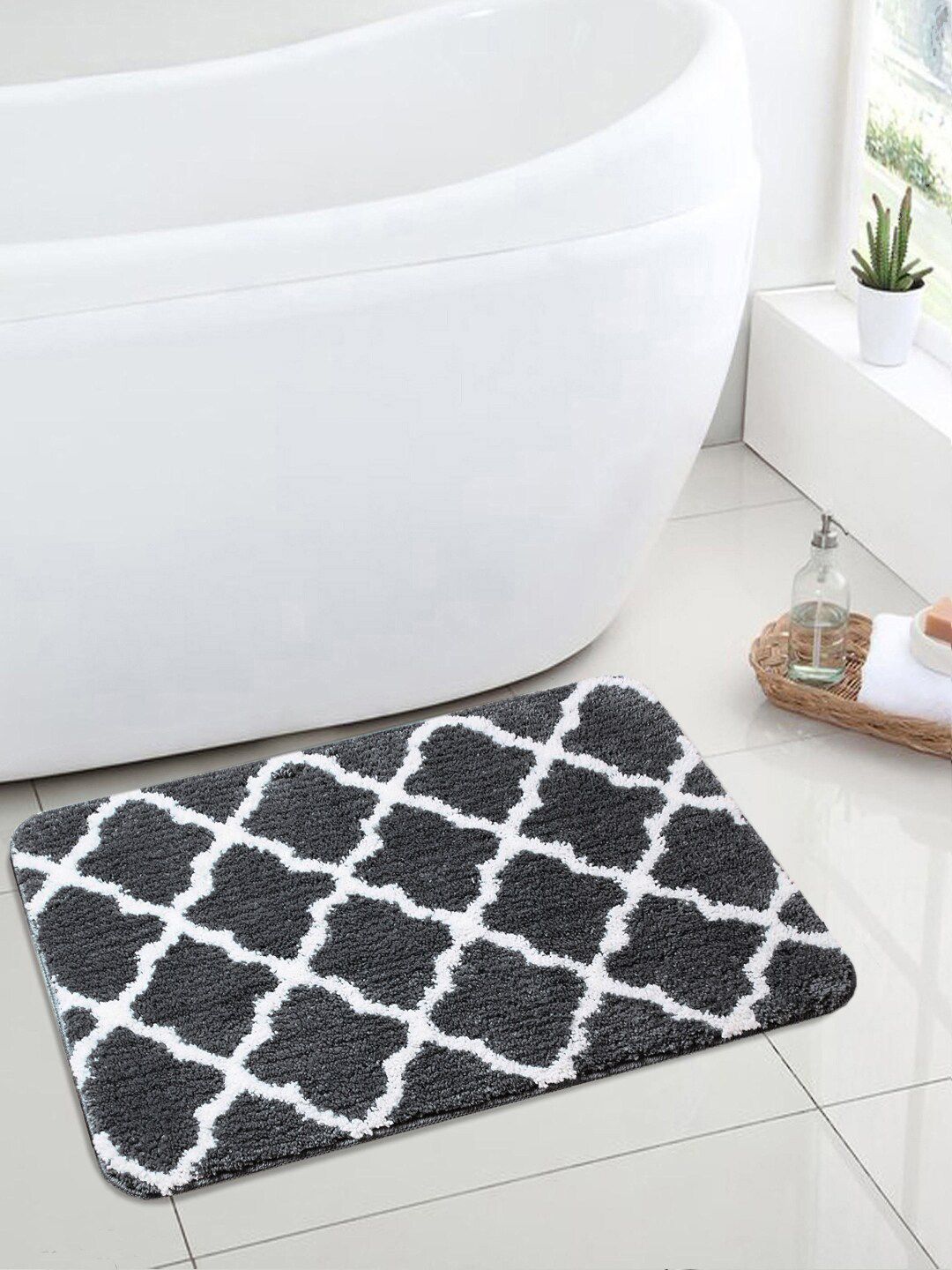 Saral Home Grey & White Ogee Designer Soft Anti Slip Bath Rug Price in India