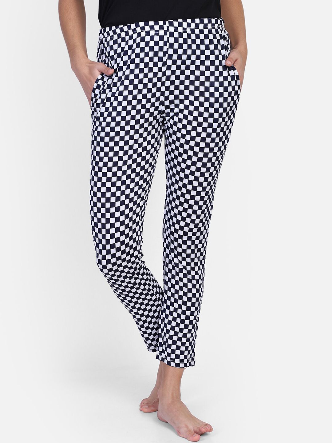 PROTEENS Women White & Black Checked Slim Fit Lounge Pants Price in India