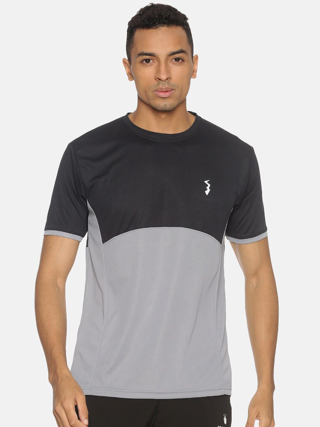 CAHOOT Men Black & Grey Colourblocked Round Neck T-shirt