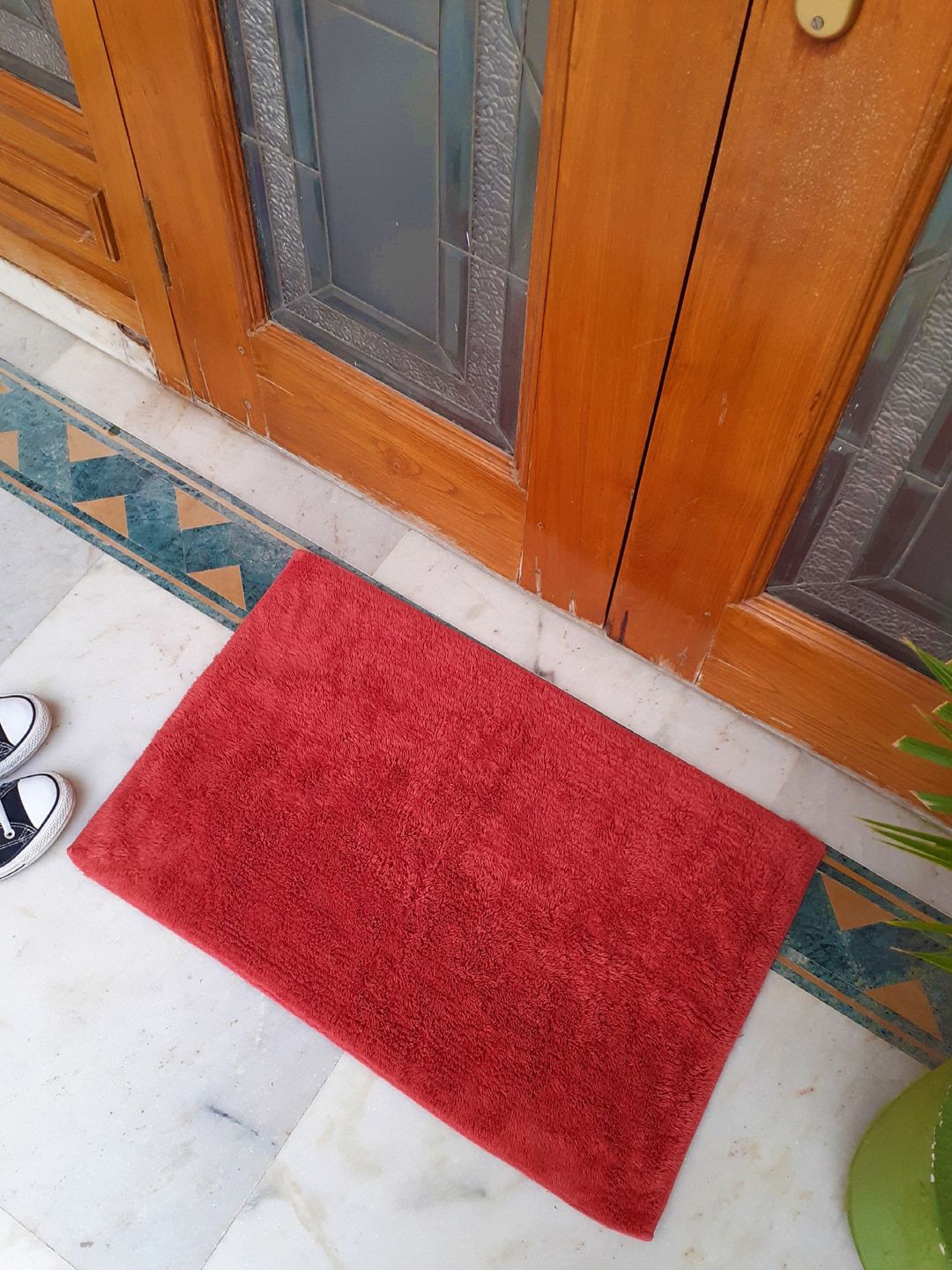 AVI Living Red Solid Luxurious Ringspun Doormat Price in India