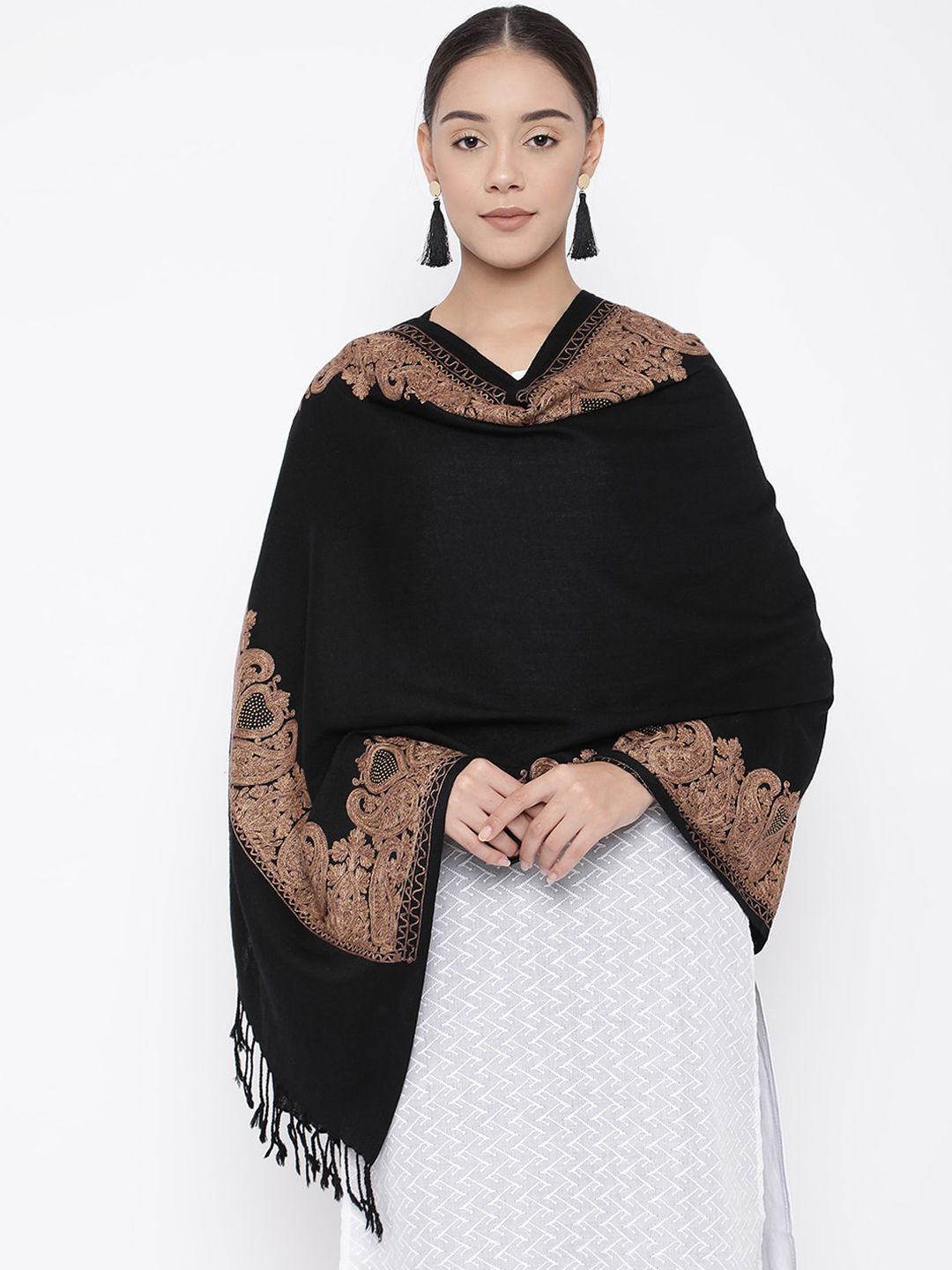 Pashmoda Women Black Embroidered Pure Wool Kashmiri Stole Price in India