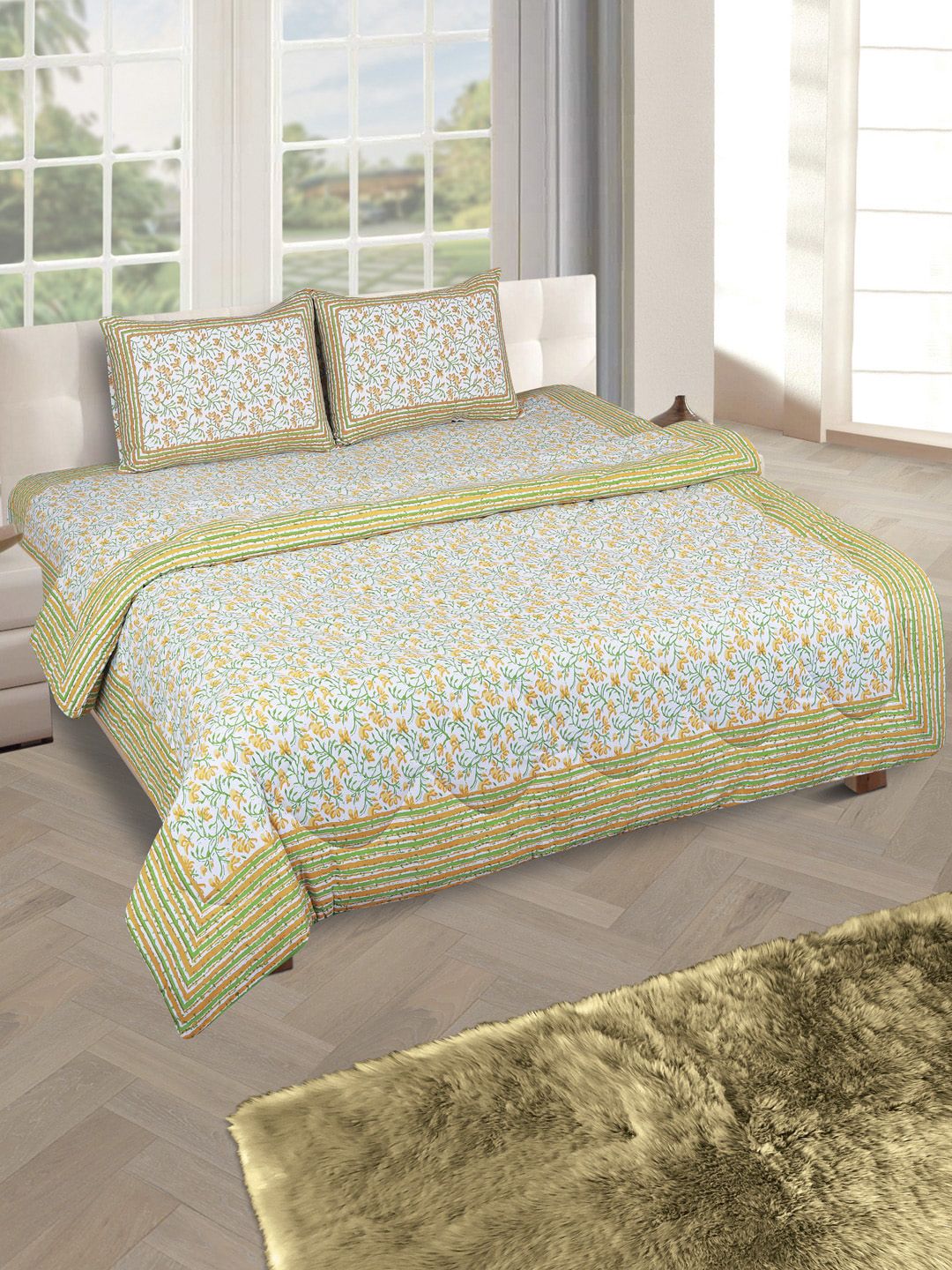 ROMEE Green & Yellow Printed Reversible Quilt with King Size Bedsheet & 2 Pillow Covers Price in India