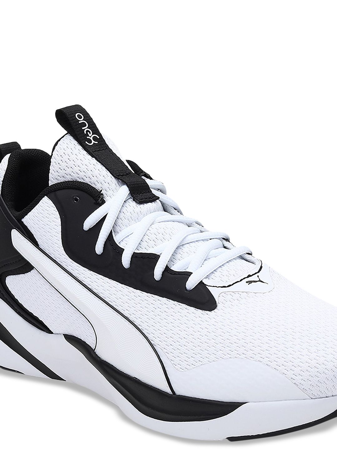 Buy one8 x PUMA Men White Virat Kohli SOFTRIDE Rift Tech Shoes