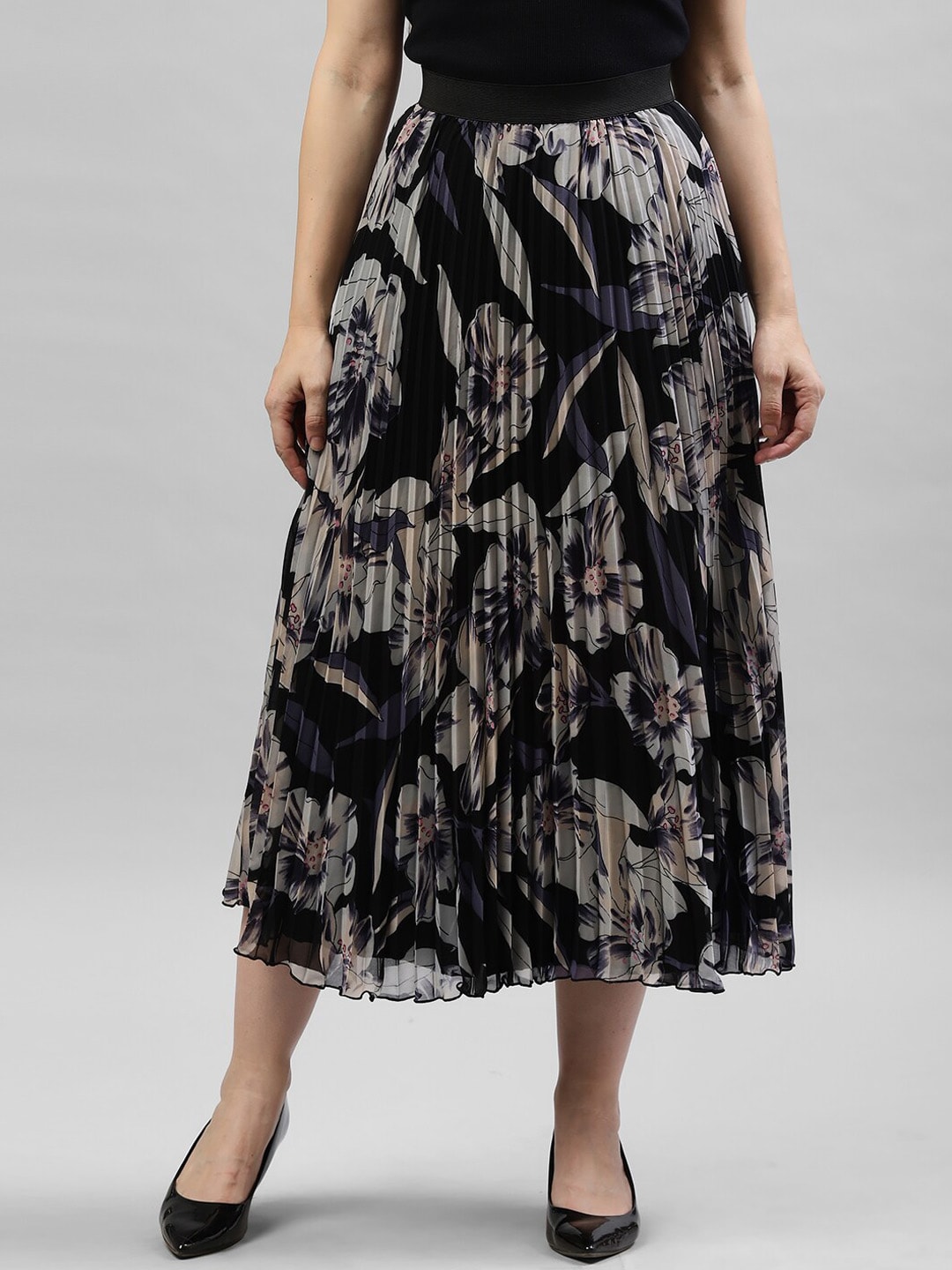KASSUALLY Women Black & Beige Printed Flared Midi Skirt Price in India