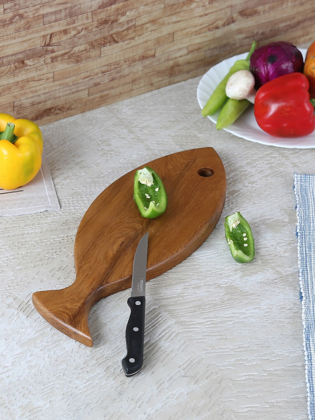 Safal Brown Pure Natural Teak Wood Fish Shaped Sustainable Chopping Board Price in India
