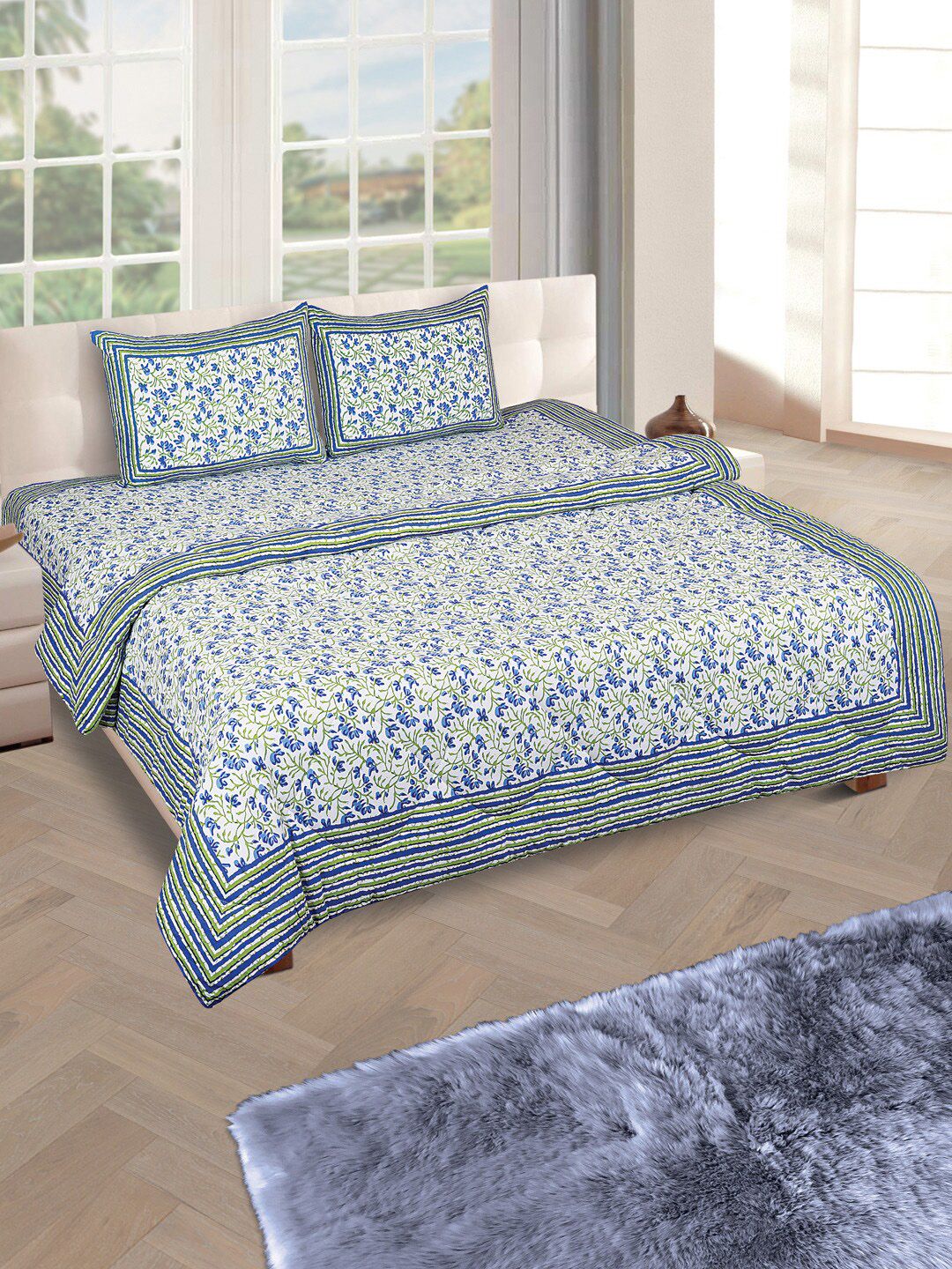 ROMEE Off-White & Blue Printed Reversible Quilt with King Size Bedsheet & 2 Pillow Covers Price in India