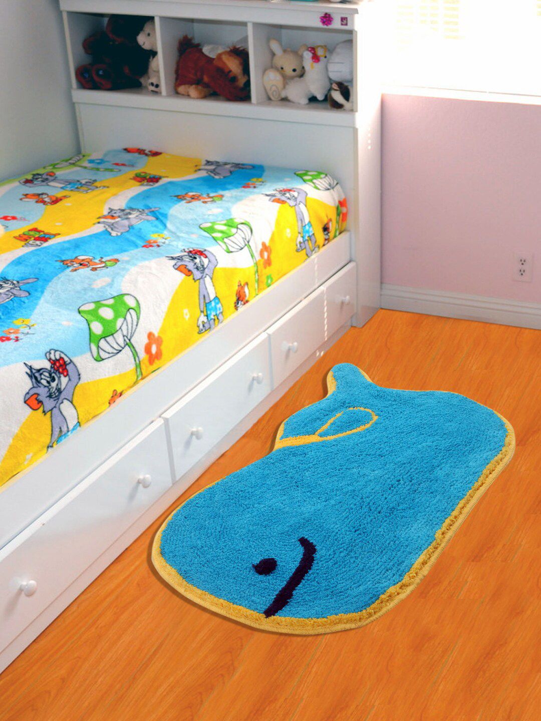 Saral Home Turquoise Blue Solid Dolphin-Shaped Anti-Skid Bath Rug Price in India