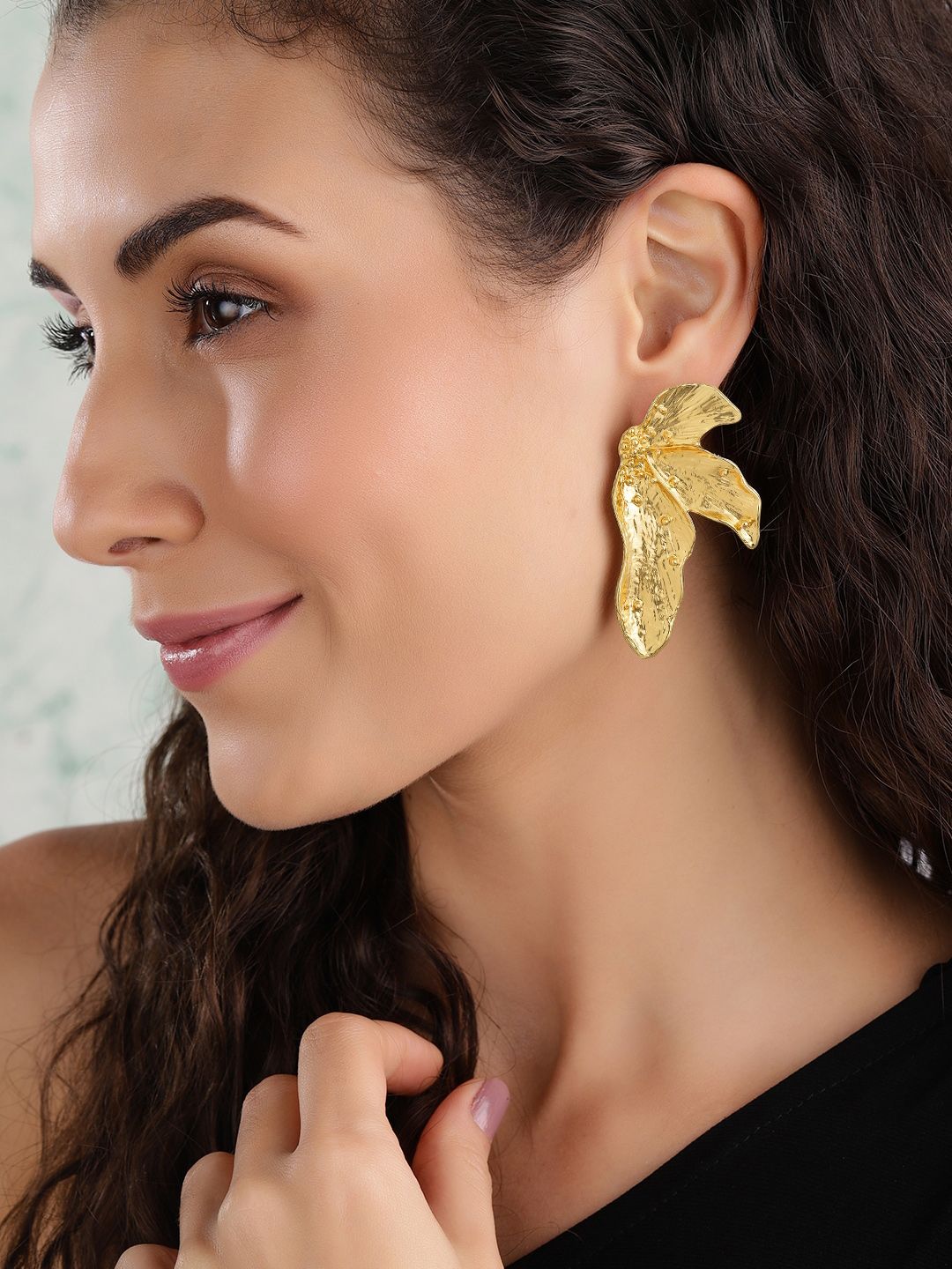 TOKYO TALKIES X rubans FASHION ACCESSORIES Gold-Toned Leaf Shaped Drop Earrings Price in India