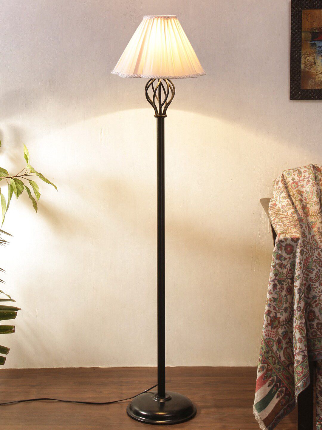 Devansh Off-White & Black Solid Vintage Club Lamp Price in India