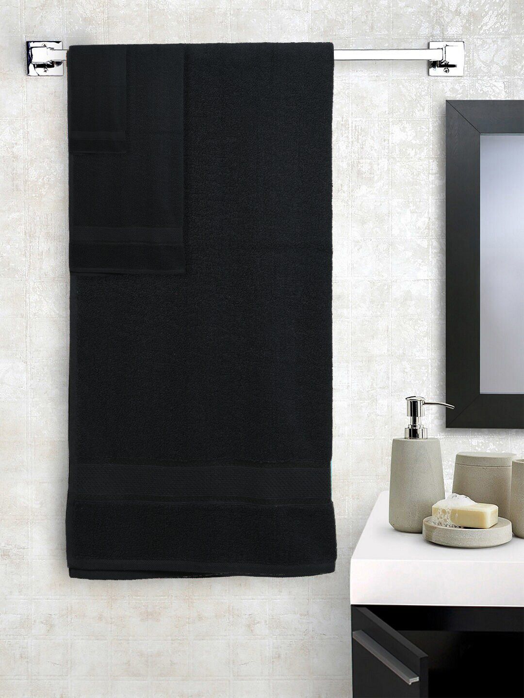 SWHF Unisex Pack Of 3 Black Solid 450 GSM Towels Price in India