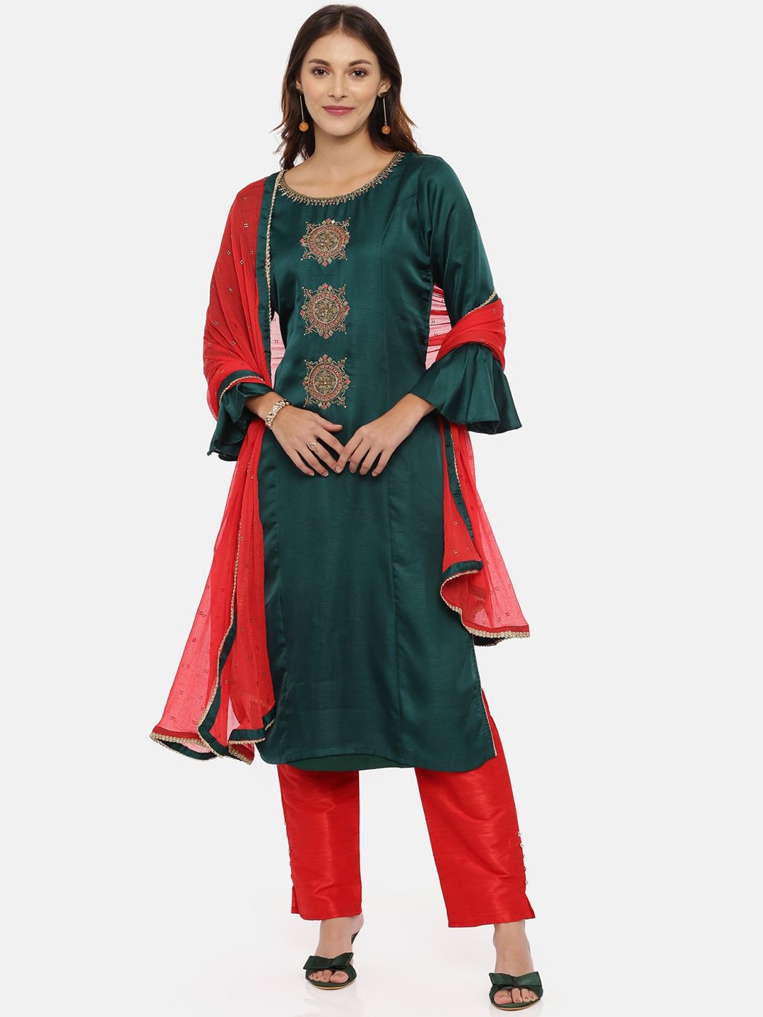 Neerus Women Green & Red Solid Kurta with Trousers & Dupatta