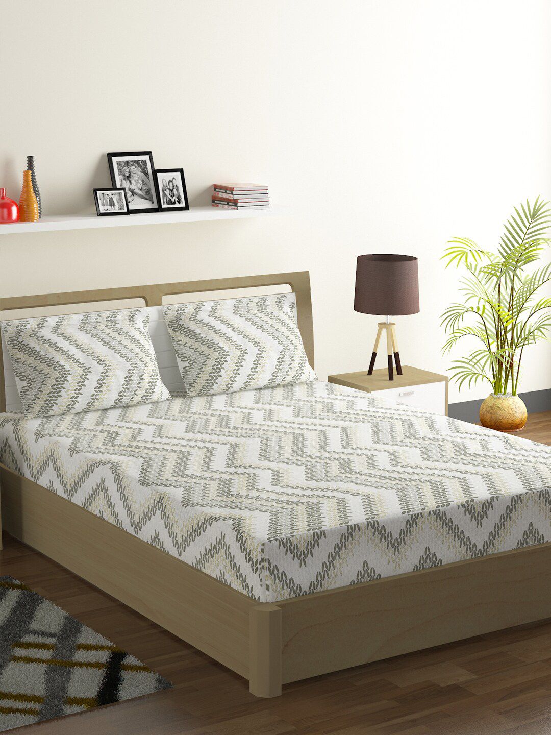 SWAYAM Off-White & Grey Abstract 160 TC Cotton 1 King Bedsheet with 2 Pillow Covers Price in India