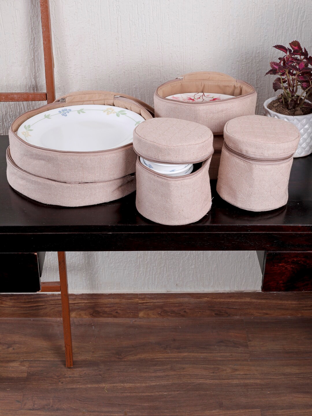 My Gift Booth Set Of 6 Beige Sustainable Dinnerware Protector Cover Set Price in India