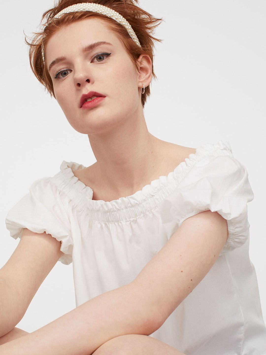 H&M Women White Solid Off-the-shoulder top