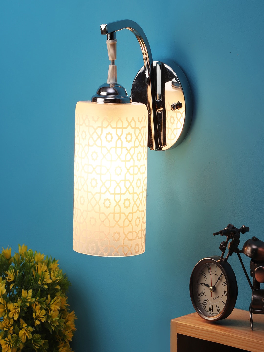 MFD HOME FURNISHING White & Yellow Printed Armed Sconce Lamp Price in India
