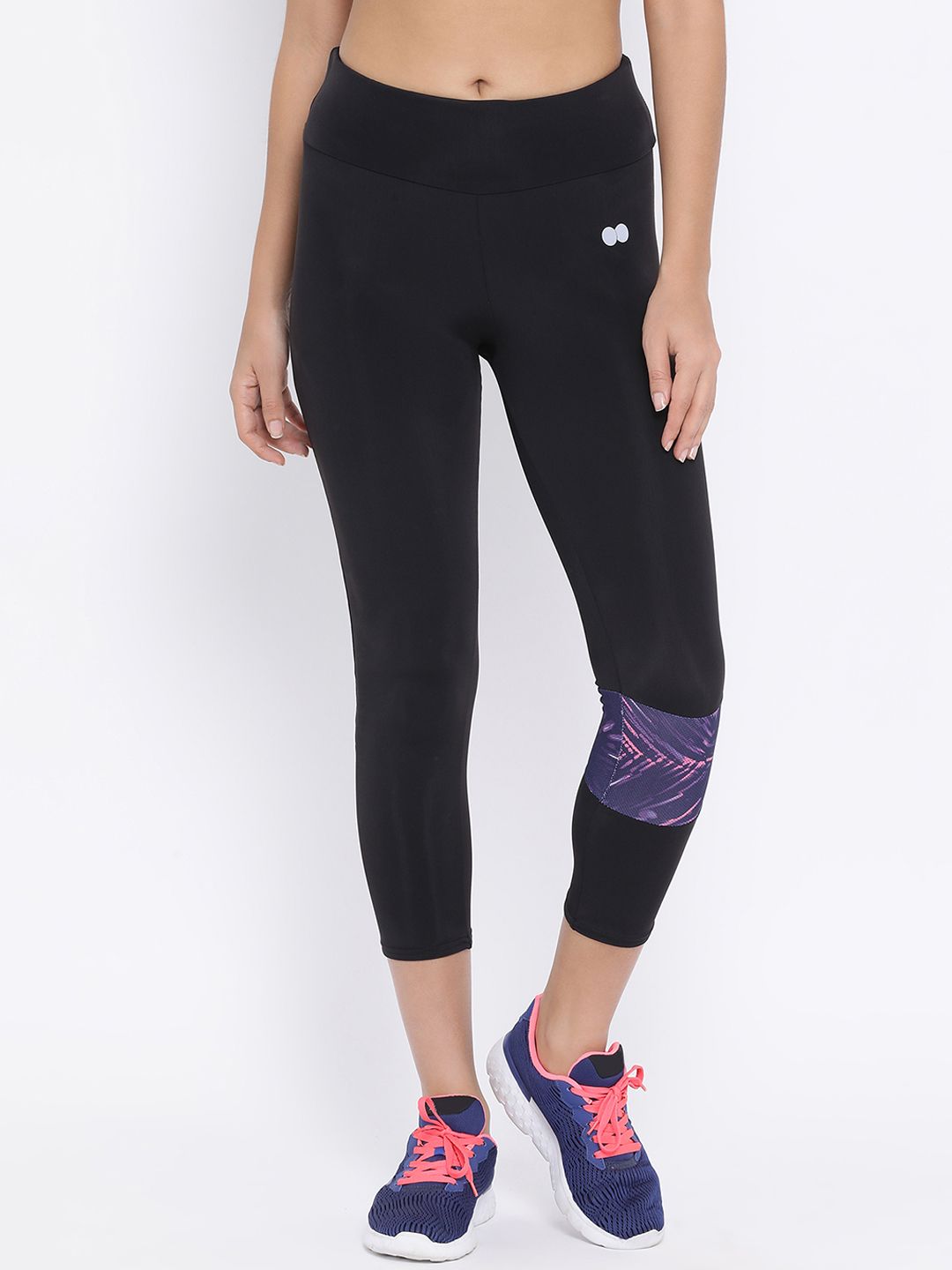 Clovia Women Black Solid Sports Activewear Tights Price in India