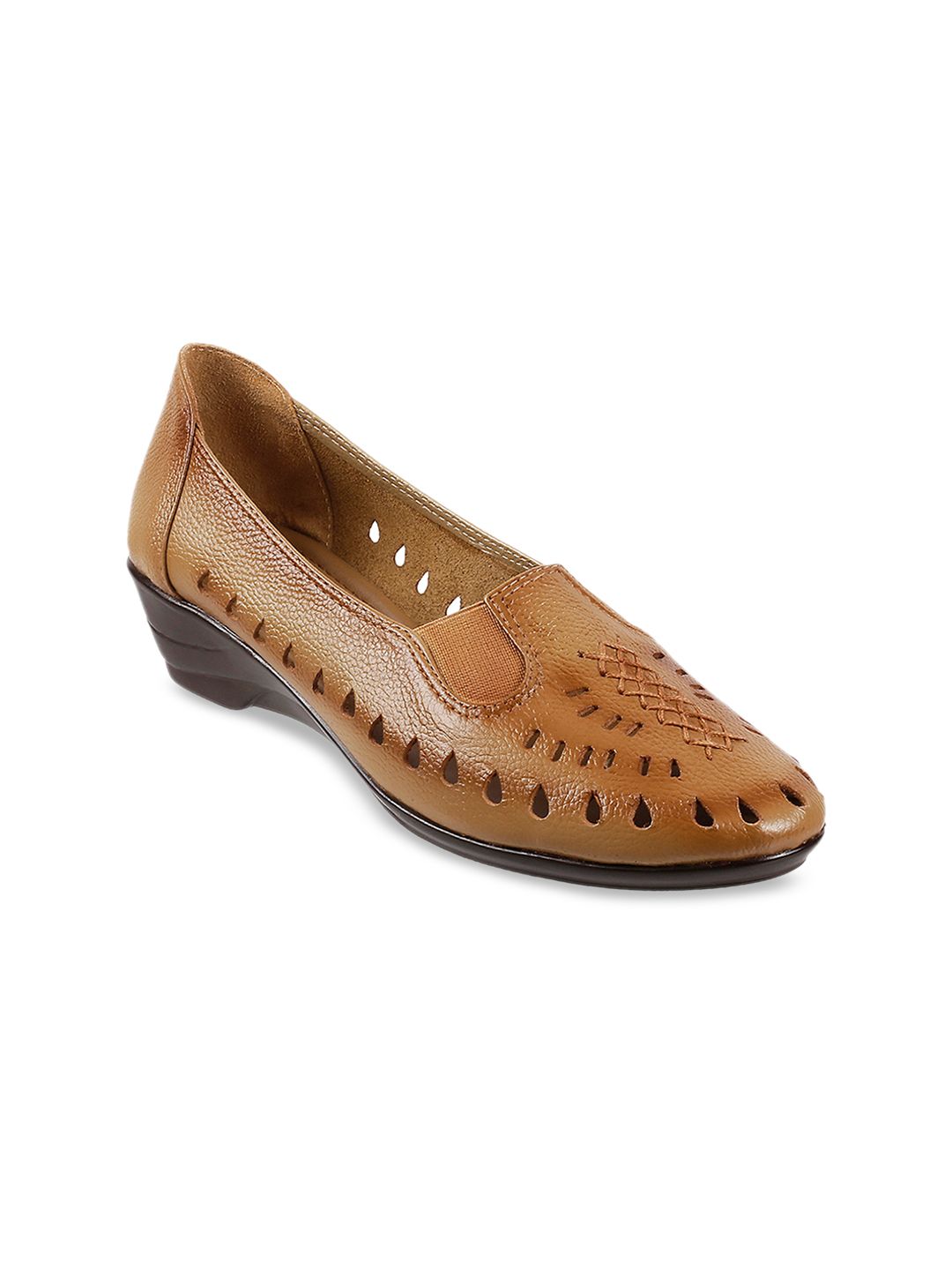 Metro Women Beige Solid Leather Pumps Price in India