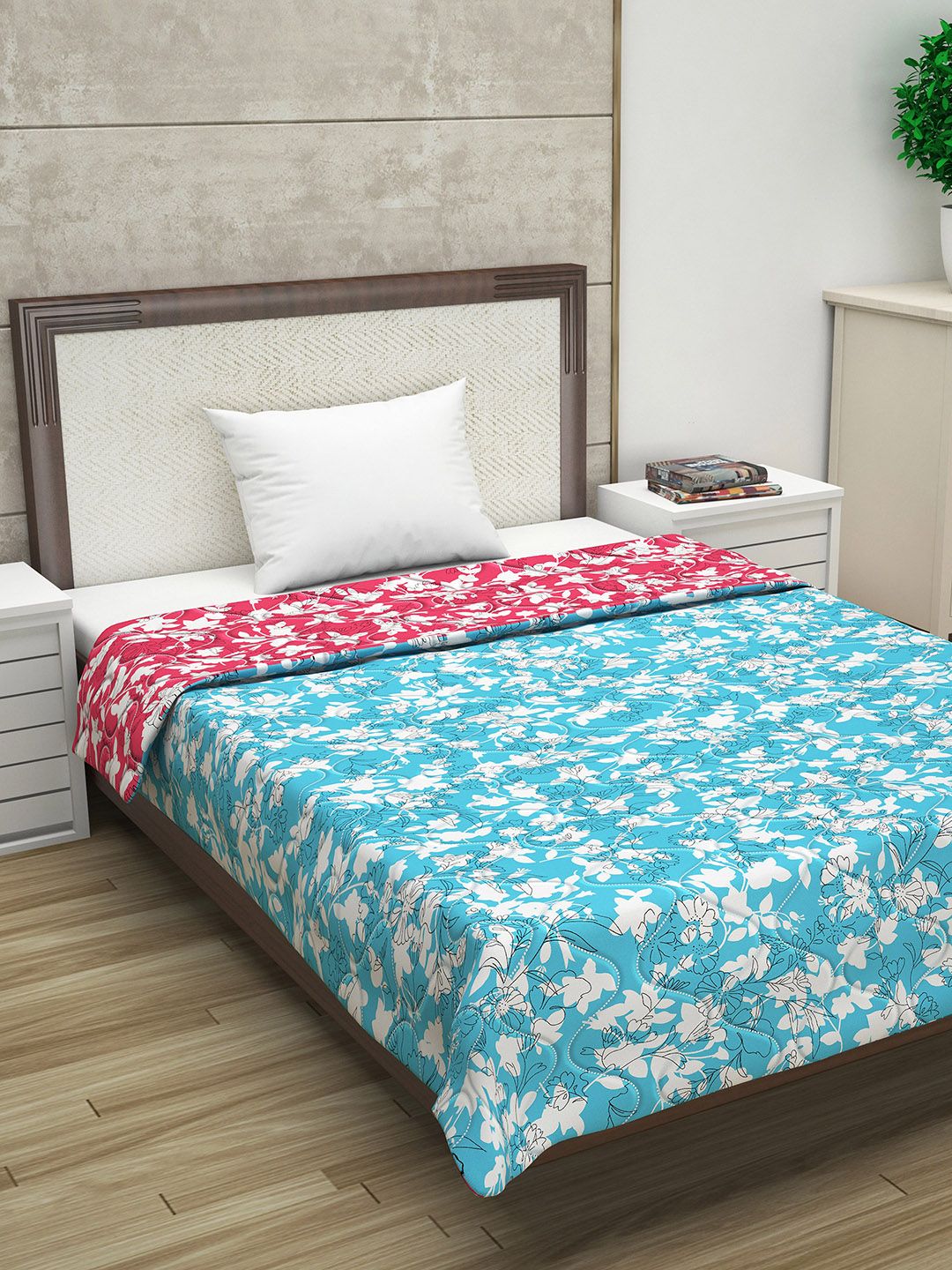 Divine Casa Pink & White Floral AC Room 110 GSM Single Bed Reversible Comforter Price in India