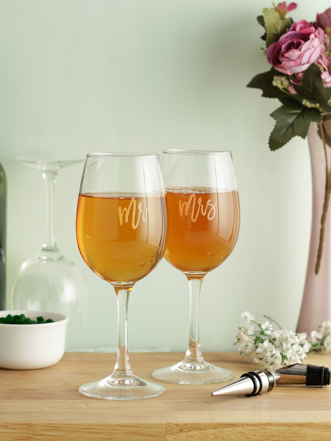 INCRIZMA Set of 2 Transparent Mr and Mrs Engraved Wine Glasses Price in India