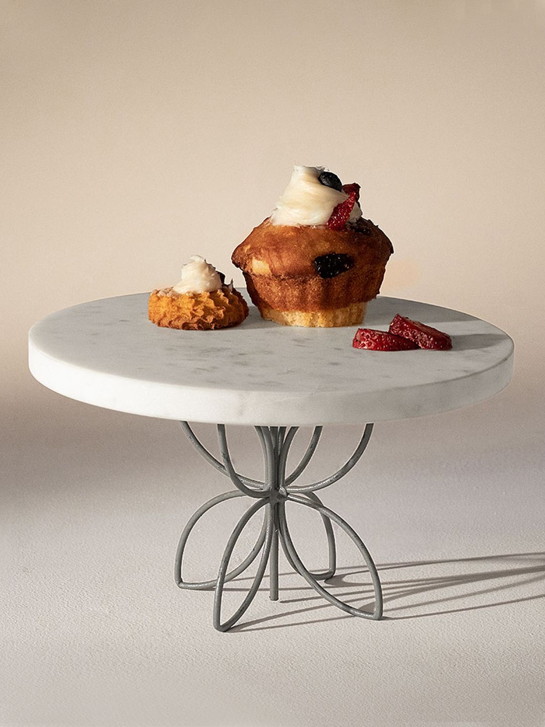 ellementry White & Silver-Toned Solid Marble Cakestand Price in India