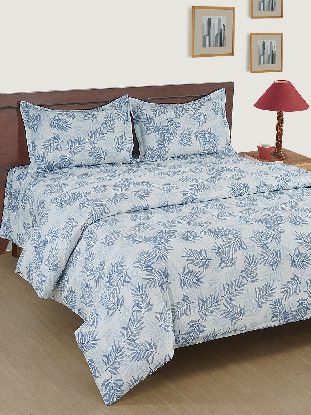 SWAYAM Blue & White Geometric 250 TC Cotton 1 Queen Bedsheet with 2 Pillow Covers Price in India