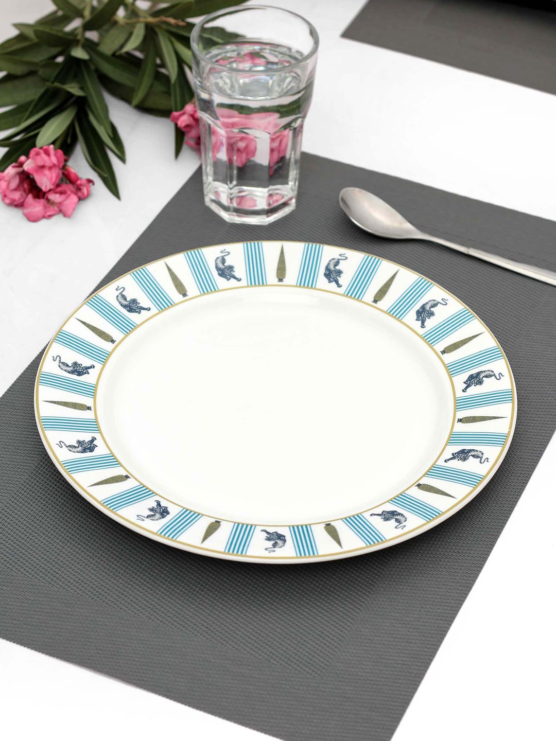 India Circus White & Blue Printed Ceramic Dinner Plate Price in India