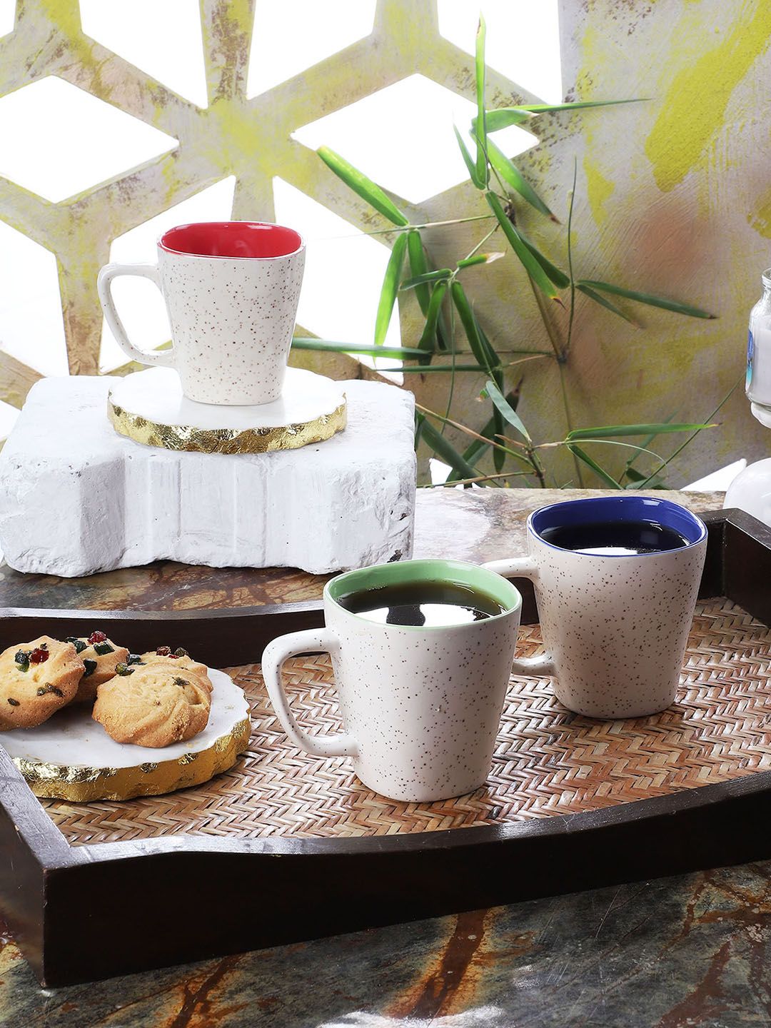 CDI Set Of 6 White Textured Square Shape Tea Cups With Brown Wooden Tray Price in India