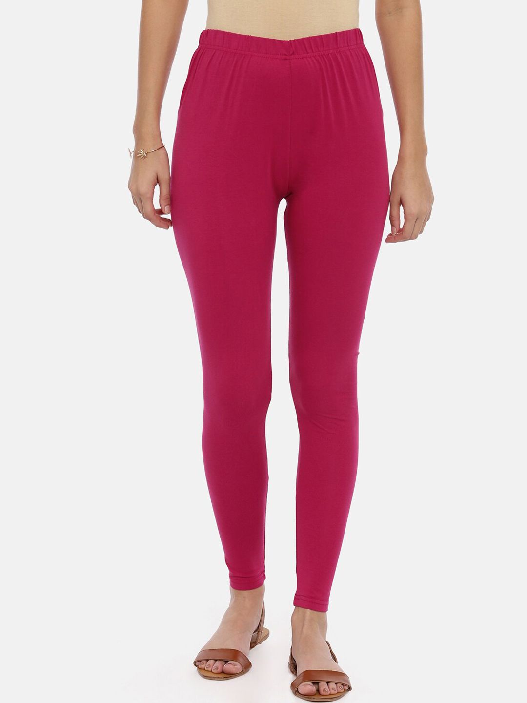 Souchii Women Magenta Solid Slim-Fit Ankle-Length Leggings Price in India