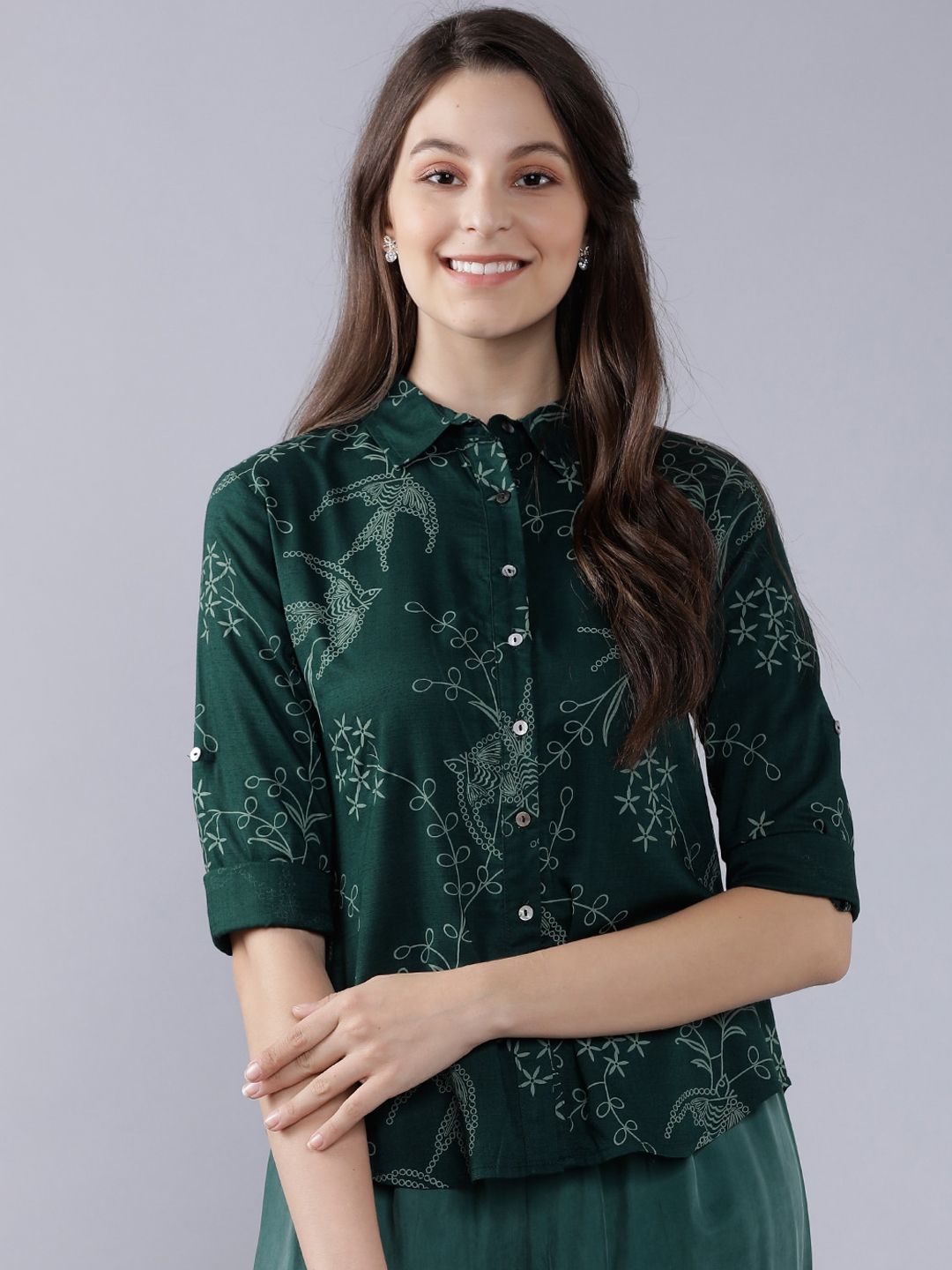 Tokyo Talkies Women Green Regular Fit Printed Casual Shirt