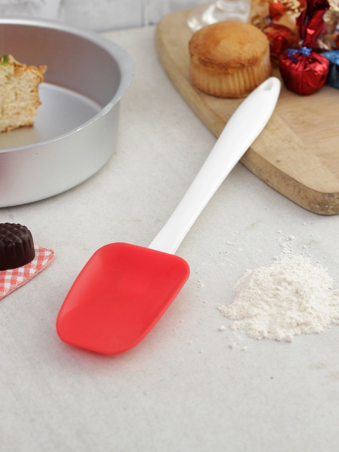 HAZEL Red & White Silicone Big Spoonula Spatula With Plastic Handle Price in India