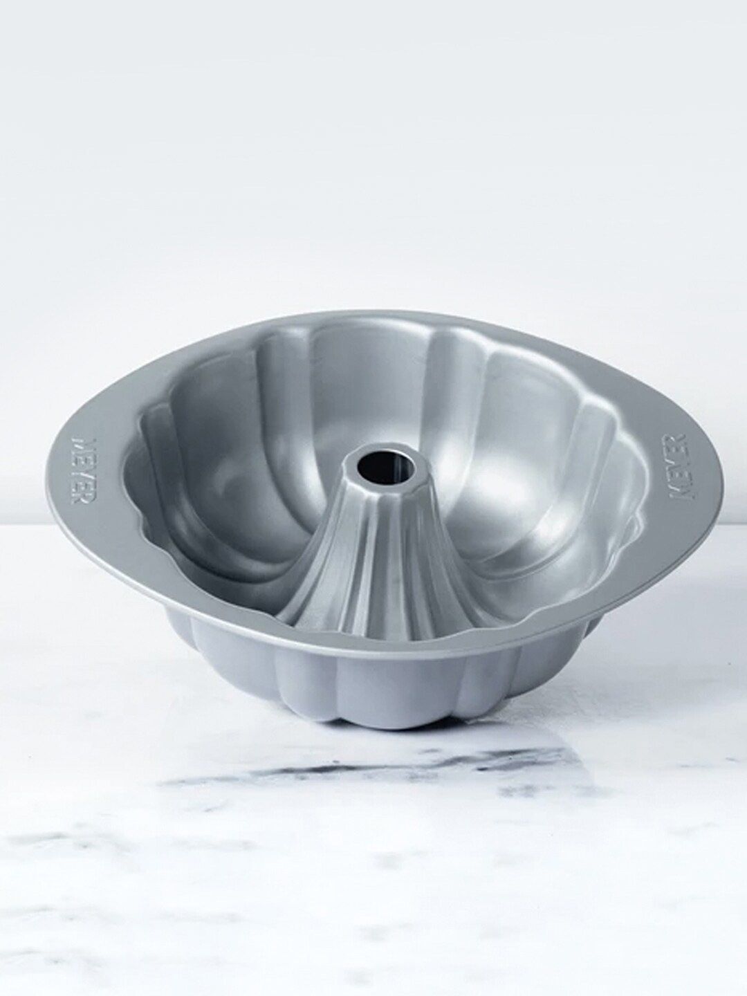 MEYER Grey Textured Bakemaster 25 cm Fluted Mold Pan Price in India