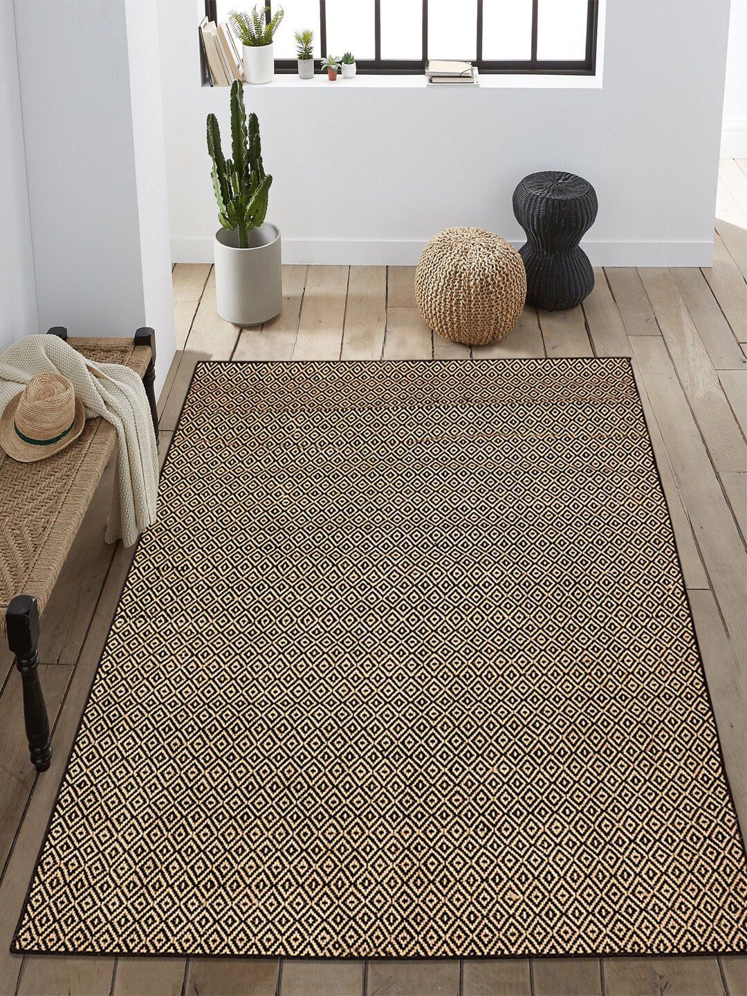 Saral Home Black & Beige Geometric Anti-Skid Carpet Price in India