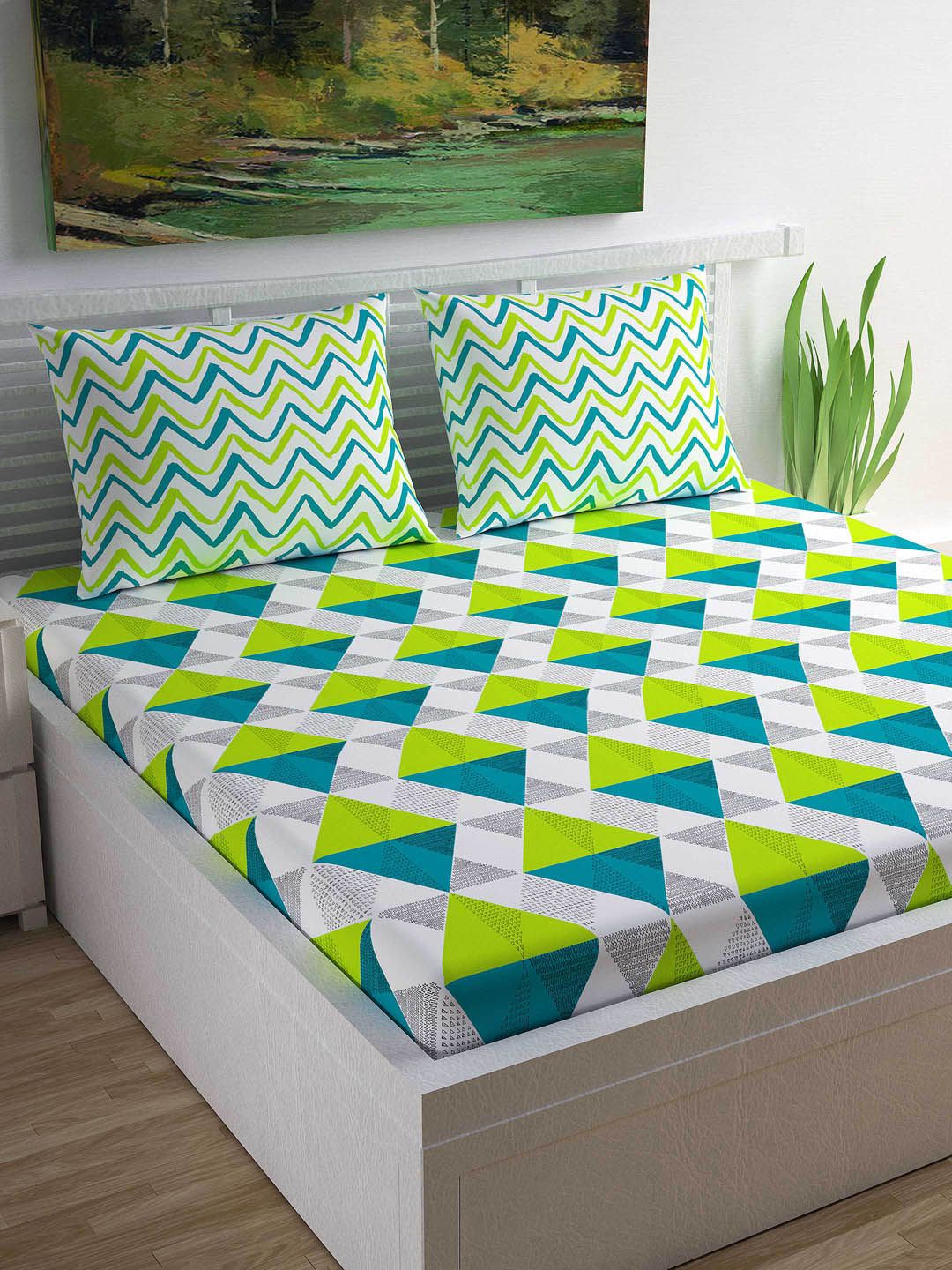 Divine Casa Green & Turquoise Blue Geometric 144 TC Cotton 1 King Bedsheet with 2 Pillow Covers Price in India